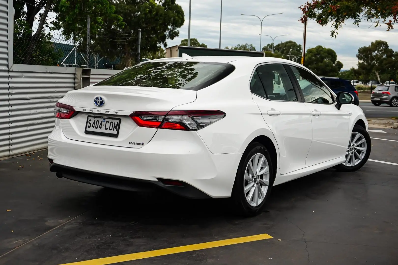 2021 Toyota Camry Gallery Image 3