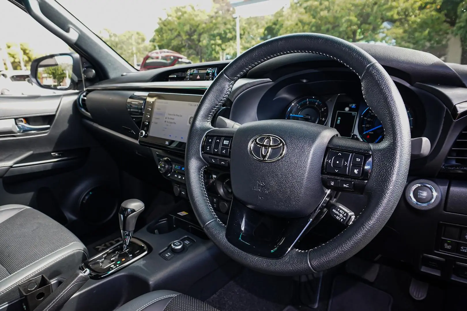 2024 Toyota Hilux Gallery Image 7