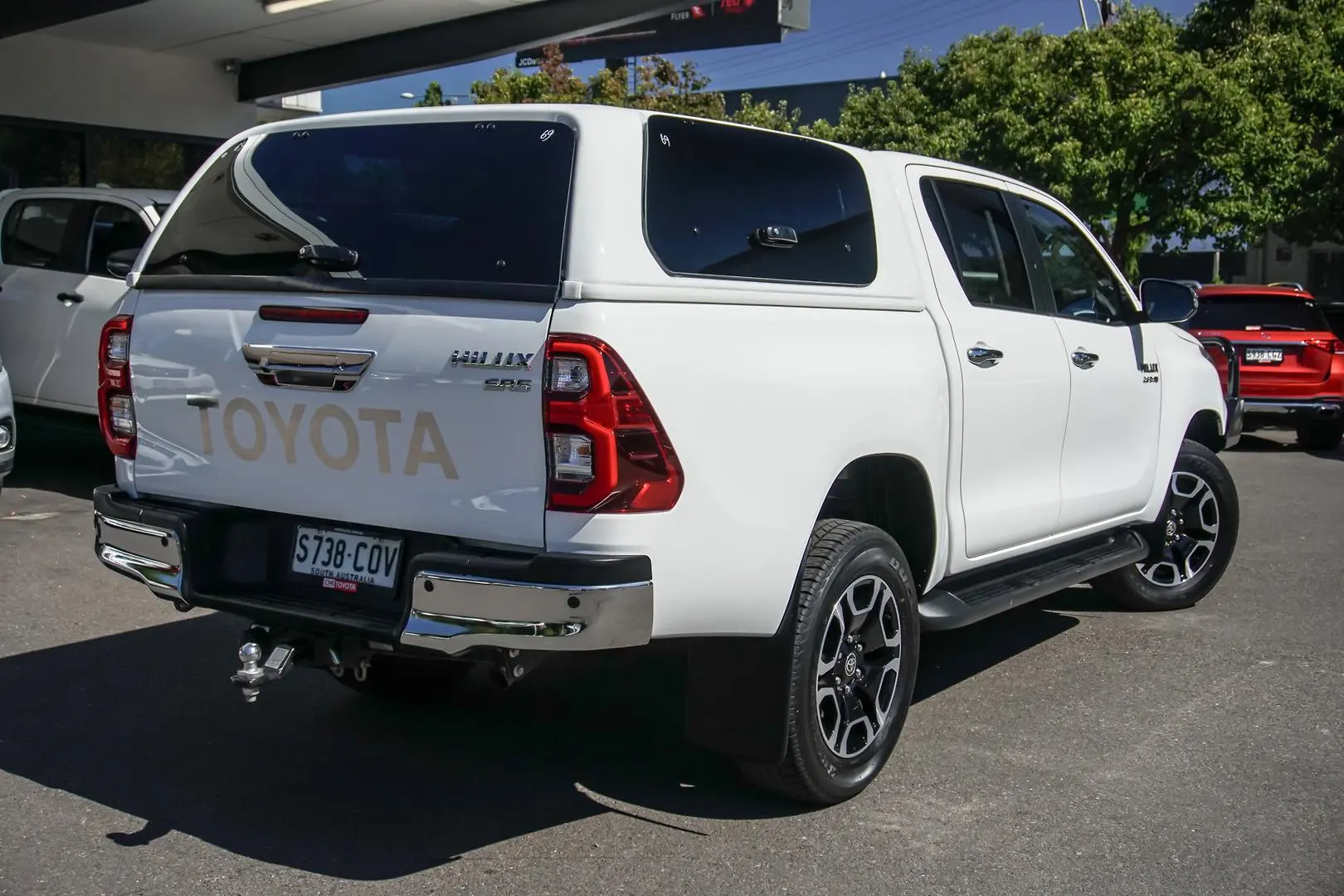 2022 Toyota Hilux Gallery Image 2