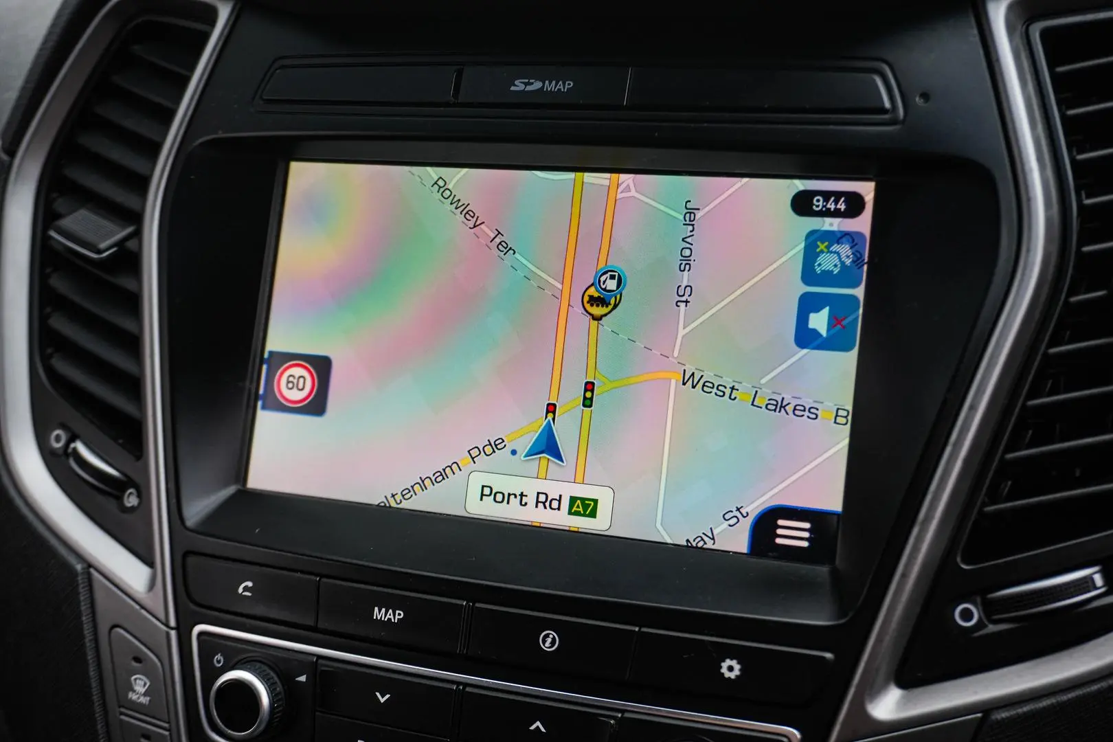 2015 Hyundai Santa Fe Gallery Image 23