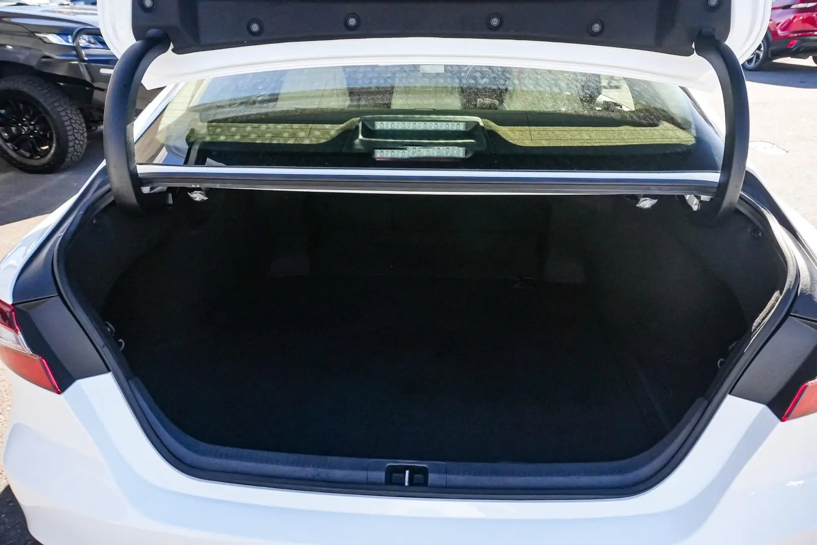 2021 Toyota Camry Gallery Image 10