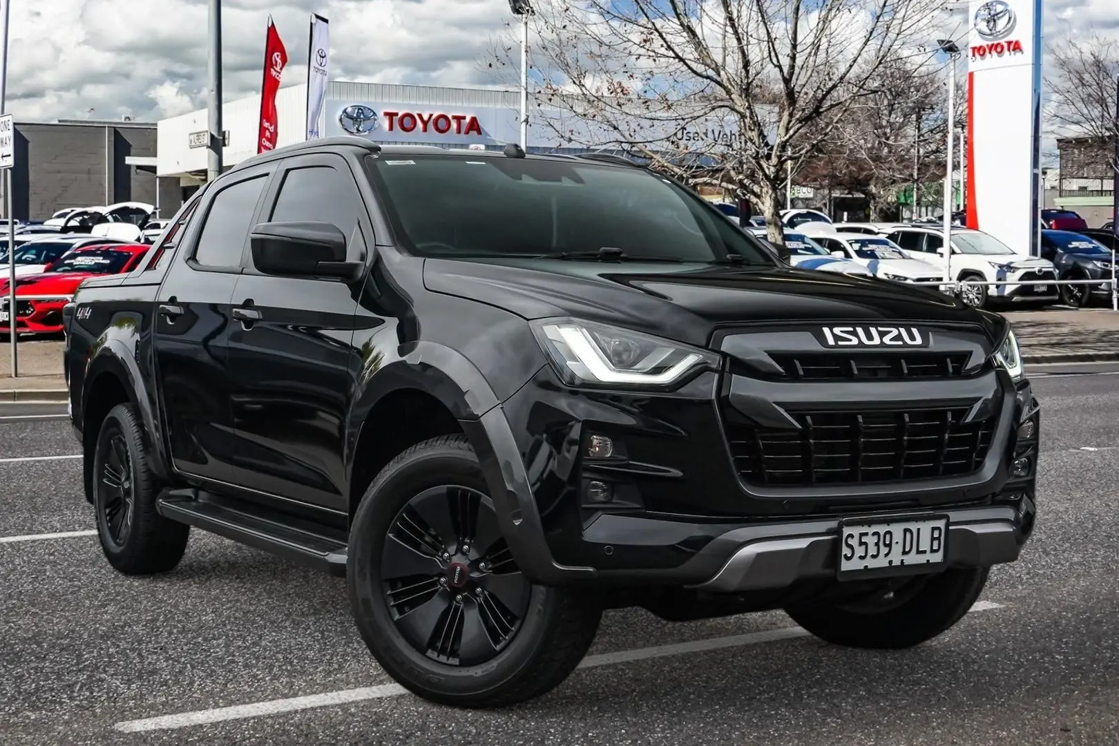 2022 Isuzu D-MAX Gallery Image 1