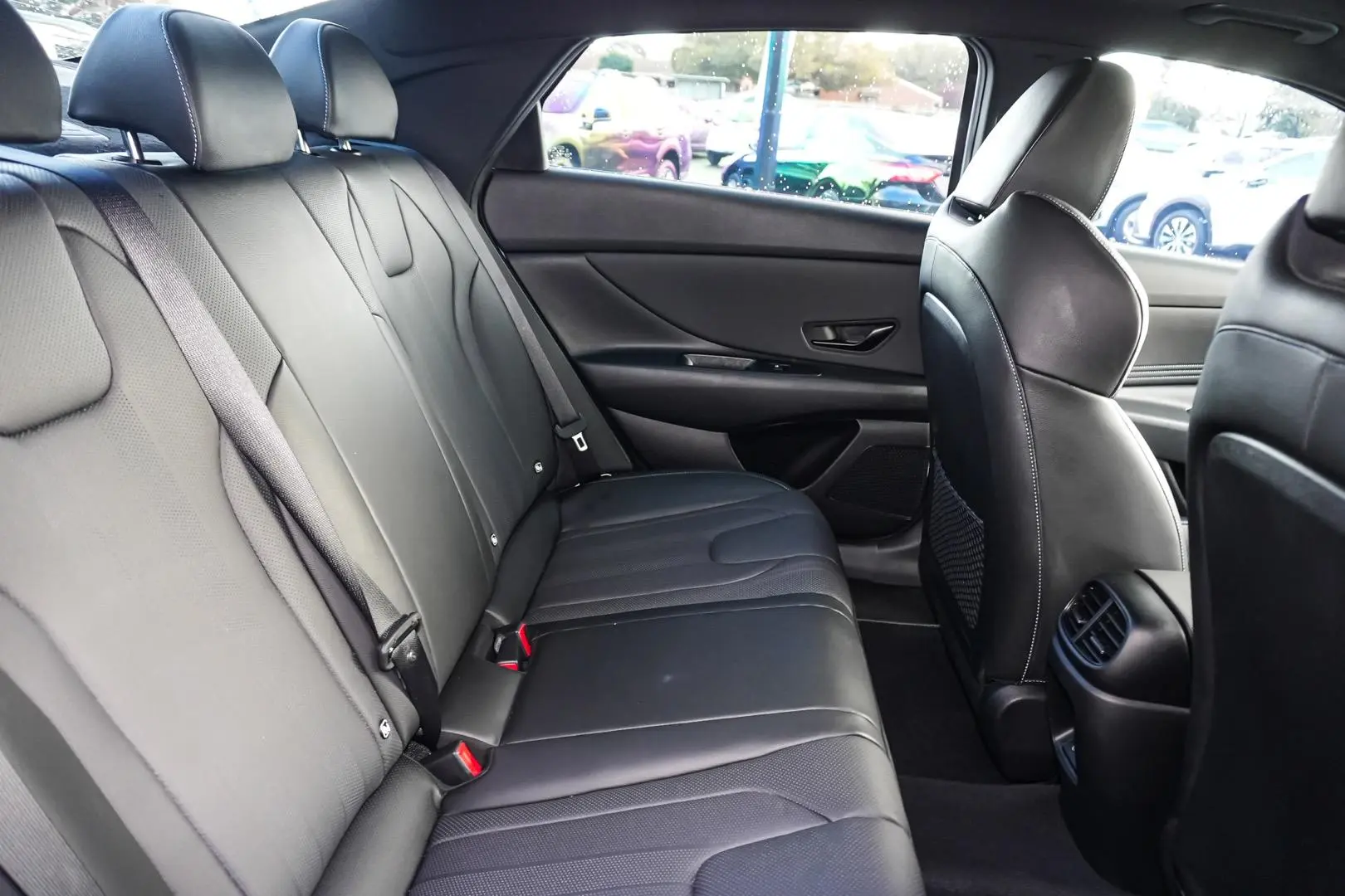 2025 Hyundai i30 Gallery Image 9