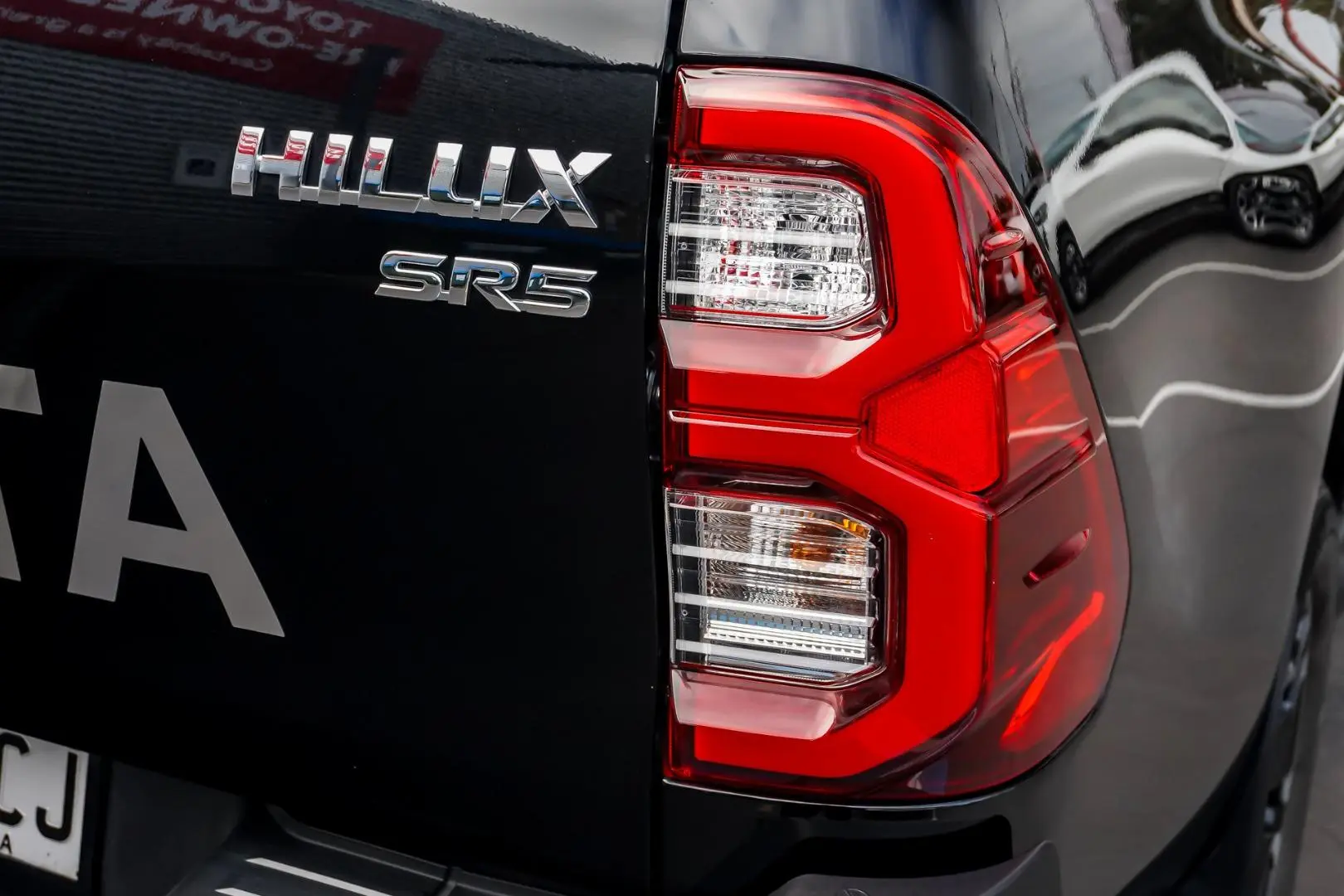 2024 Toyota Hilux Gallery Image 13