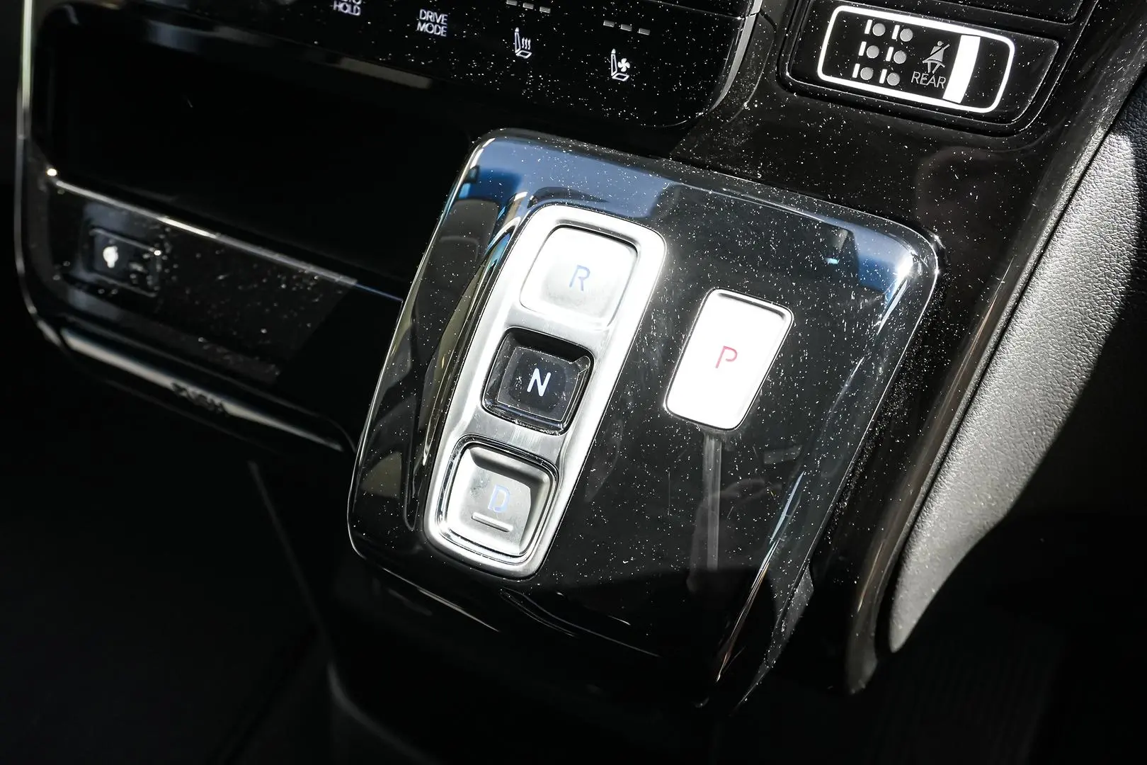 2024 Hyundai STARIA Gallery Image 15