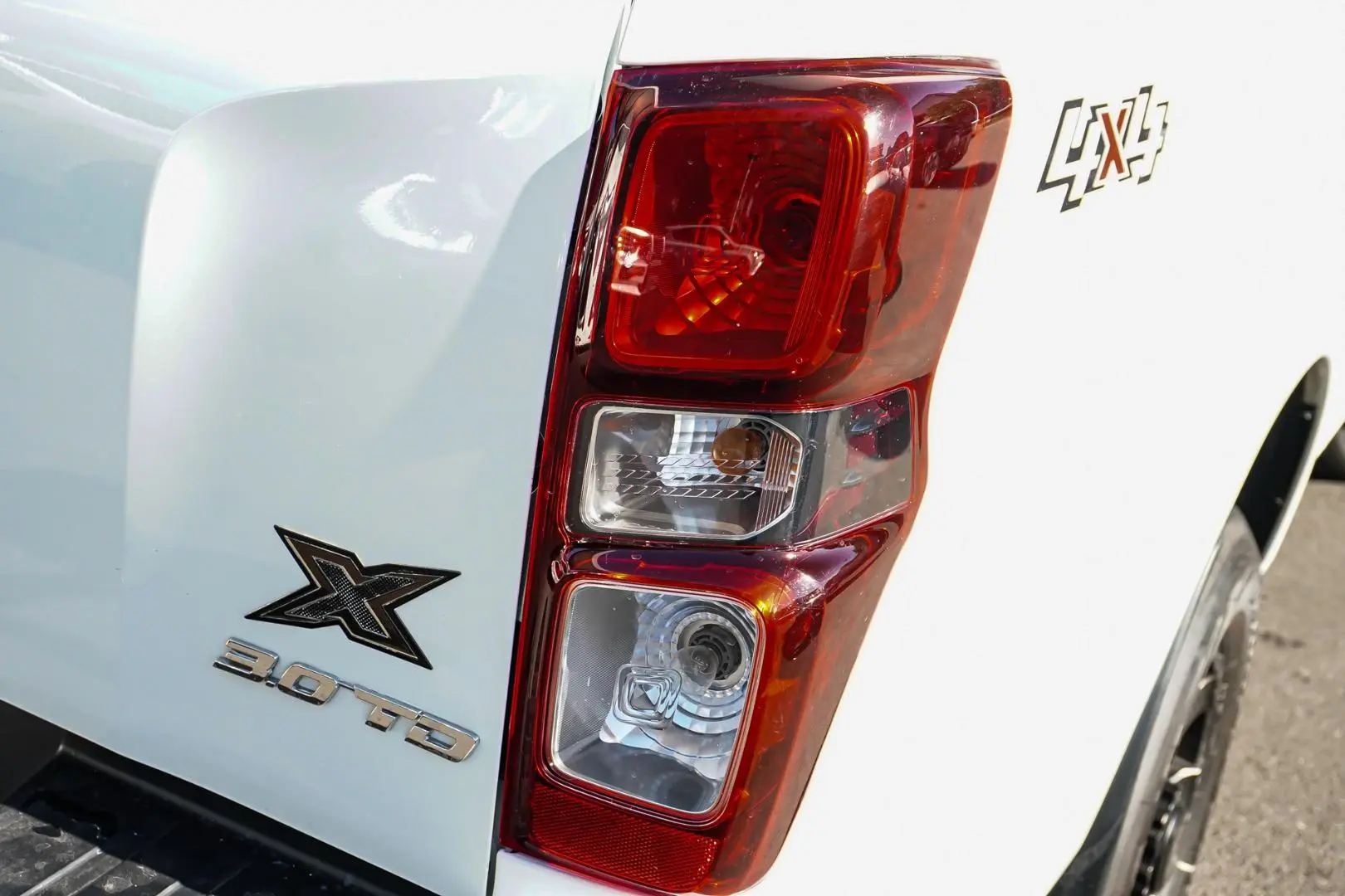 2020 Isuzu D-MAX Gallery Image 13