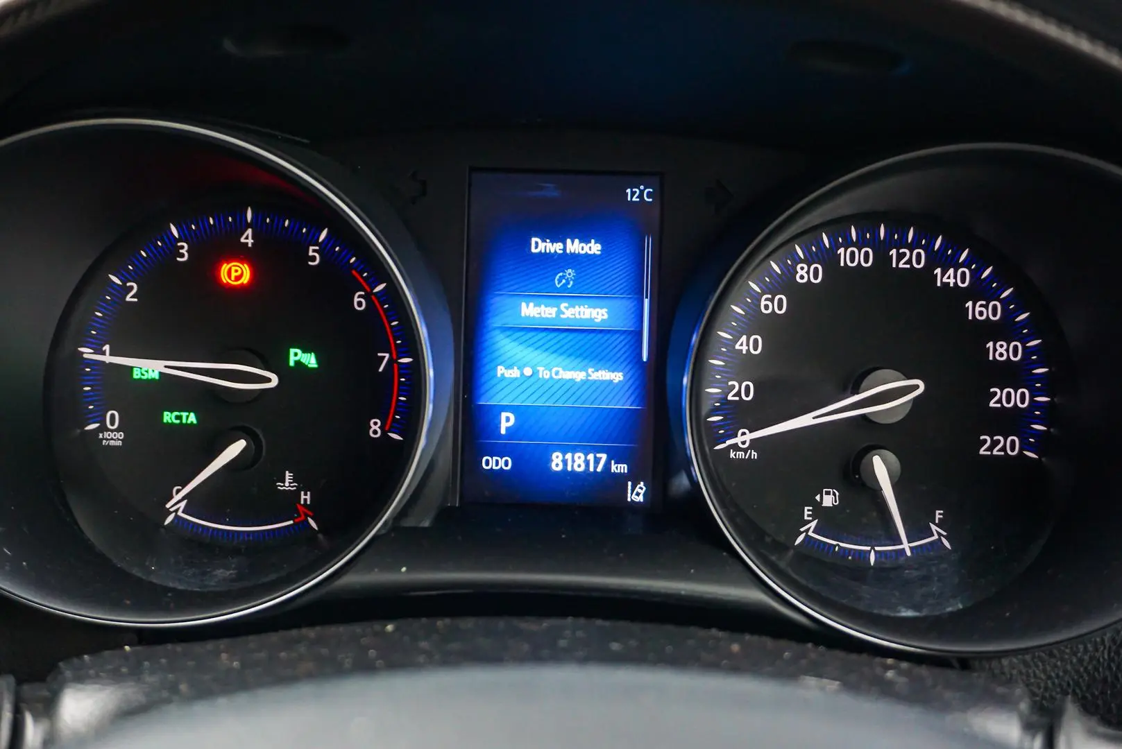 2018 Toyota C-HR Gallery Image 17