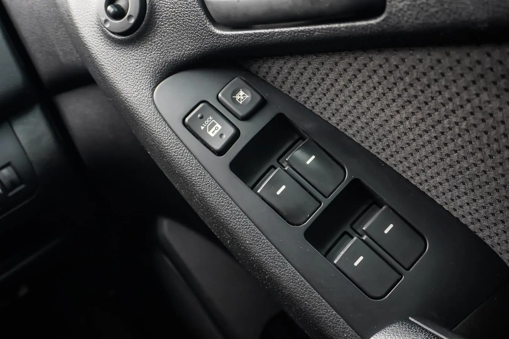 2012 Kia Cerato Gallery Image 19