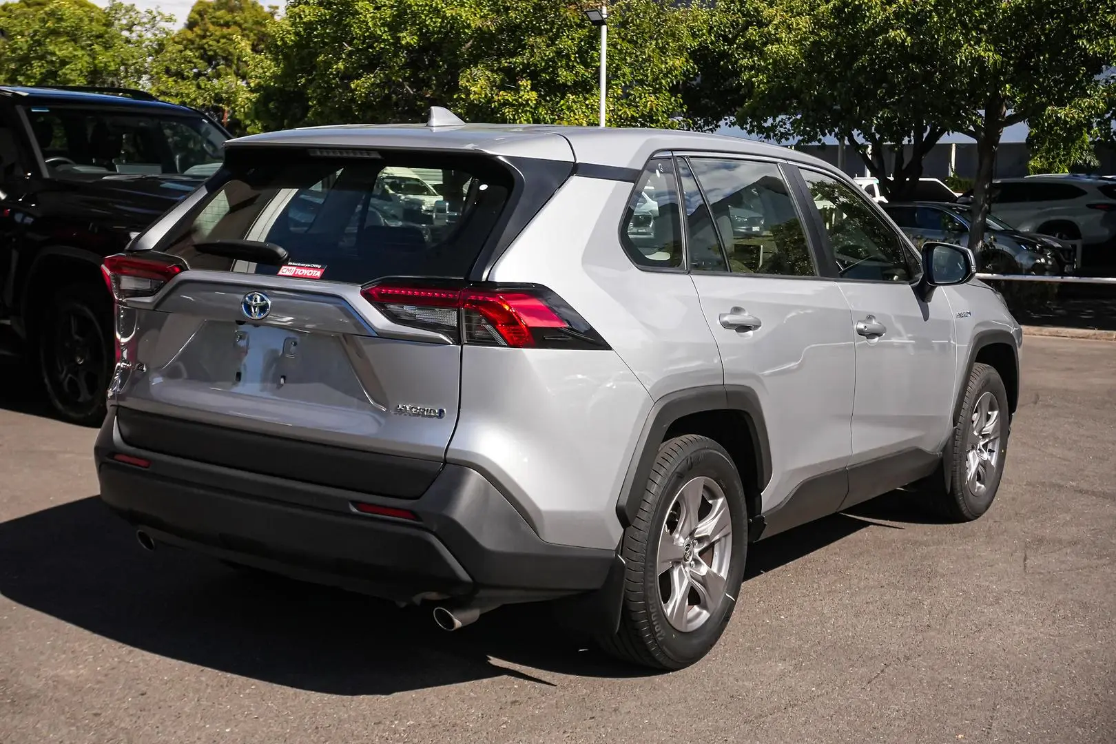 2022 Toyota RAV4 Gallery Image 3