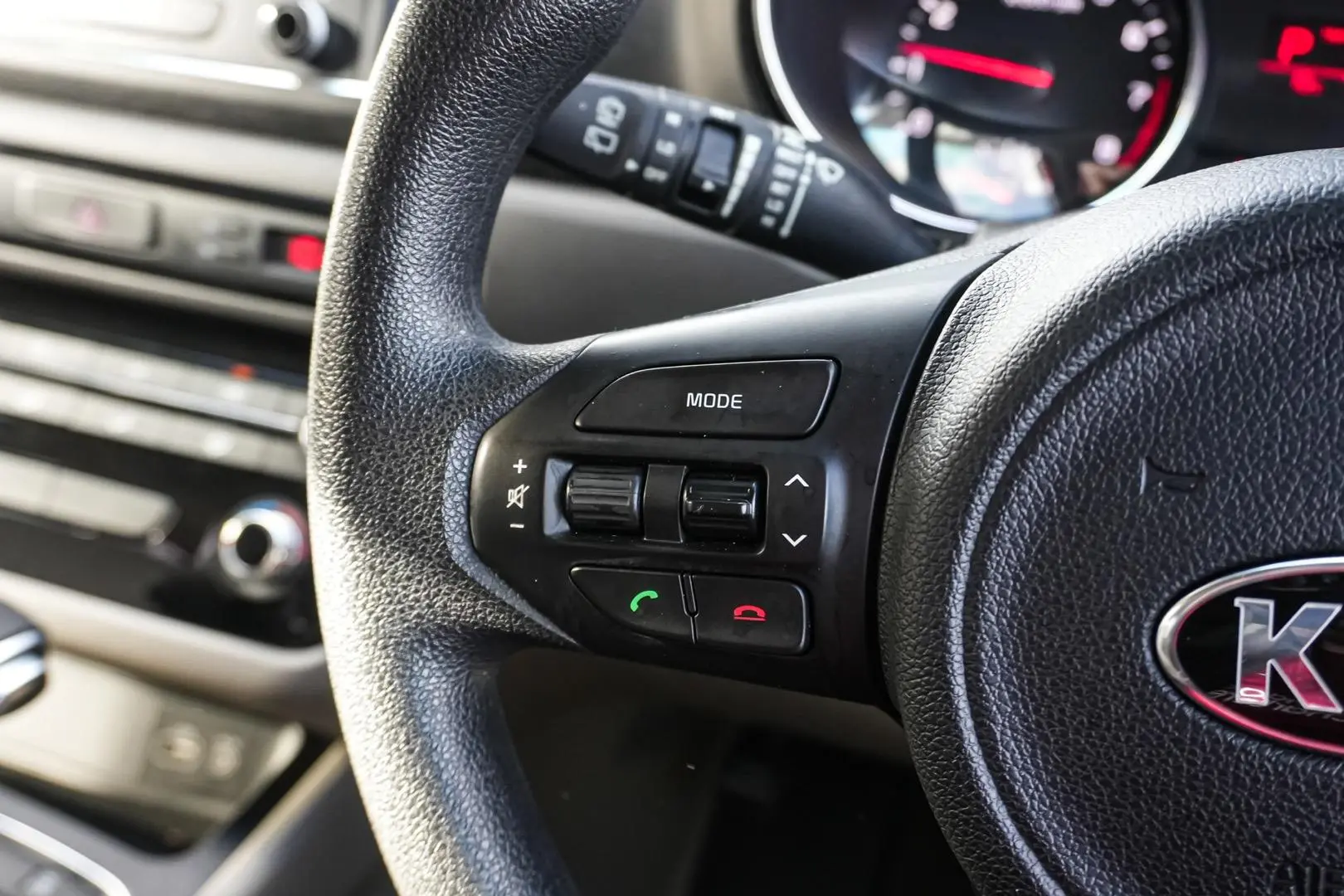2018 Kia Carnival Gallery Image 20