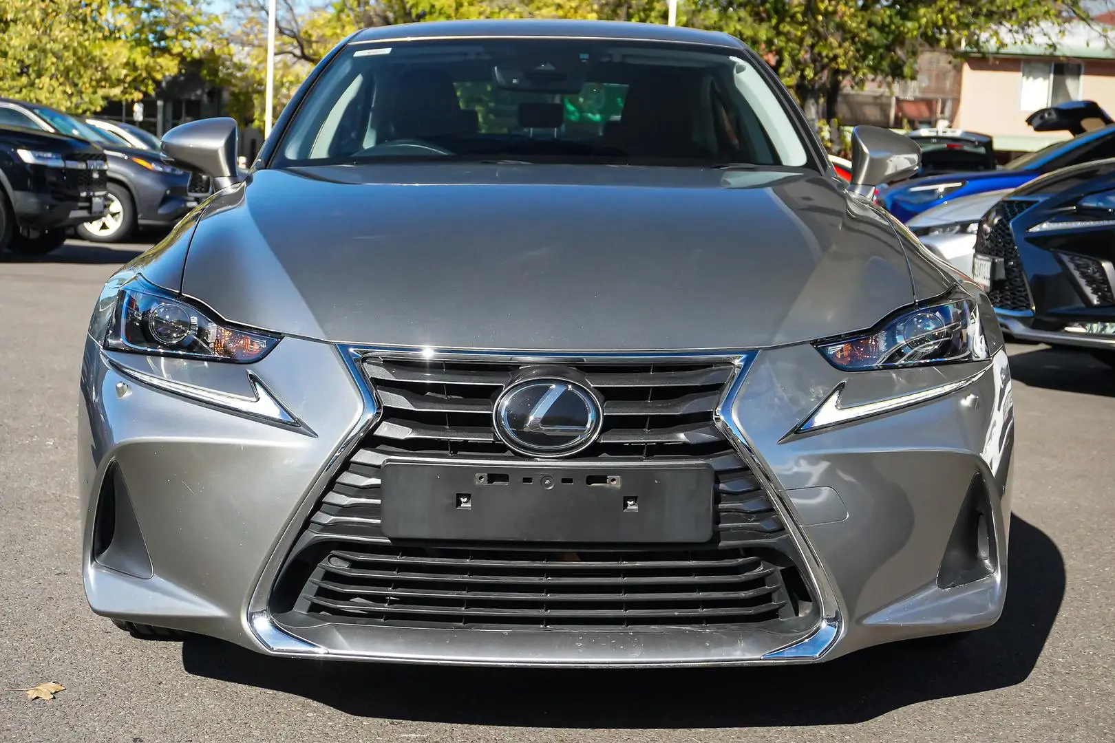 2018 Lexus IS Gallery Image 4