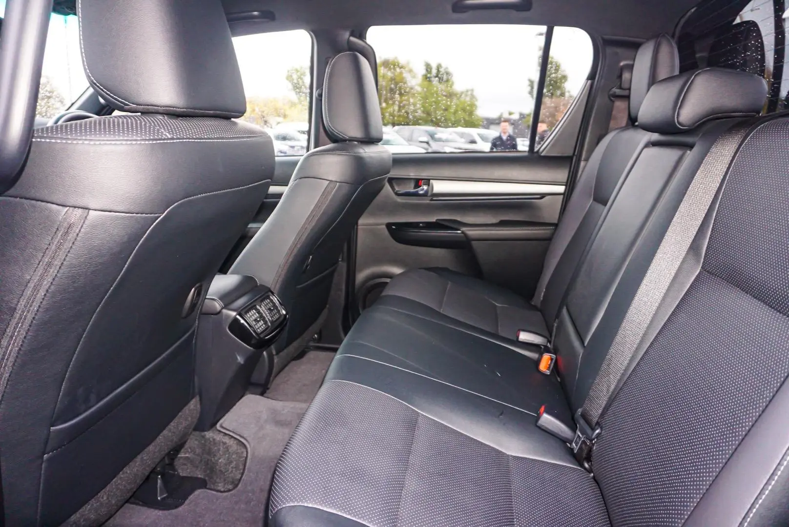 2023 Toyota Hilux Gallery Image 7