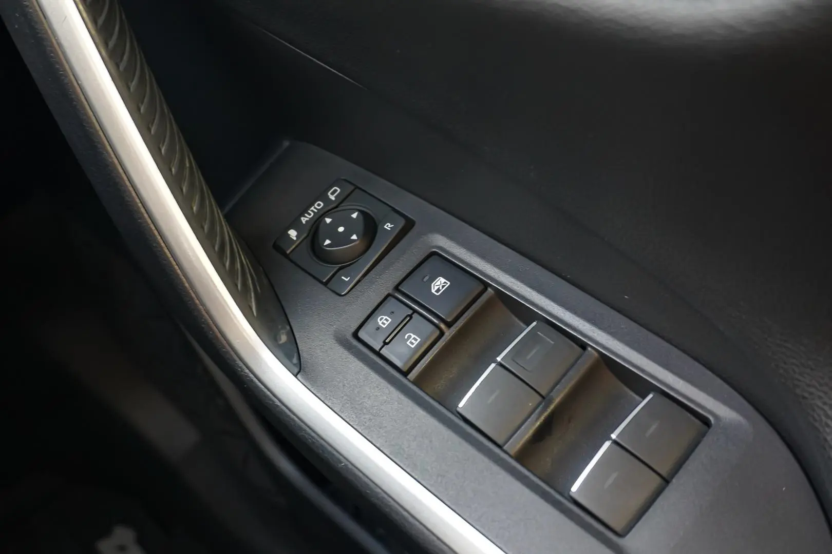 2024 Toyota RAV4 Gallery Image 22