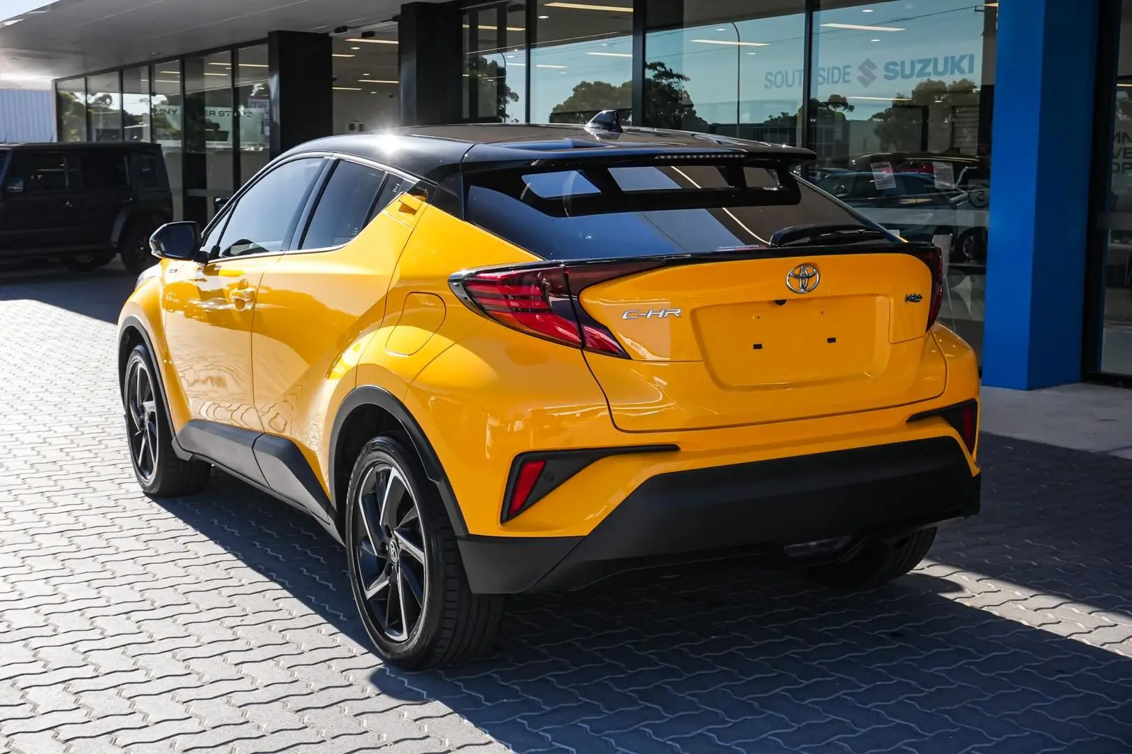 2021 Toyota C-HR Gallery Image 3