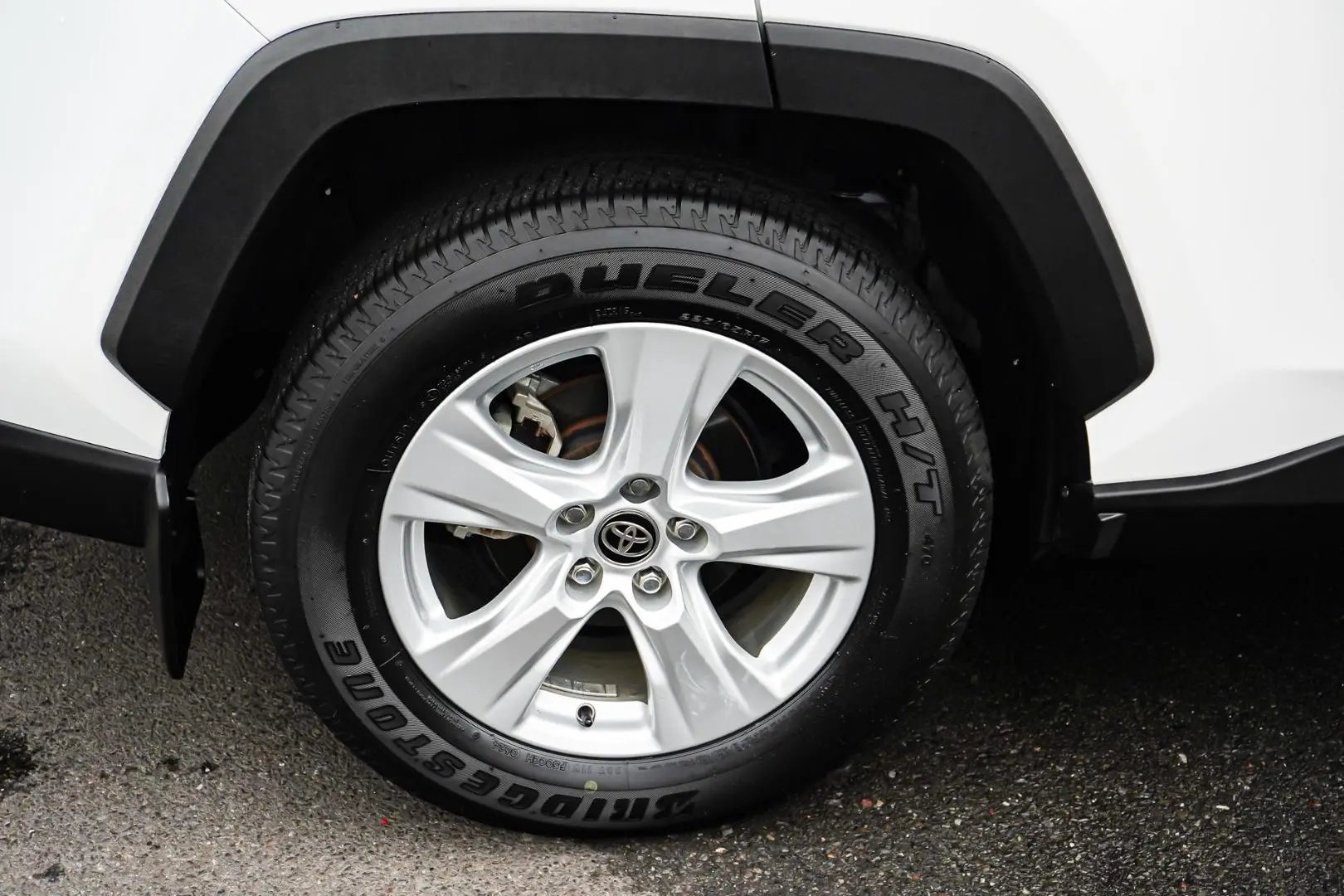 2020 Toyota RAV4 Gallery Image 16