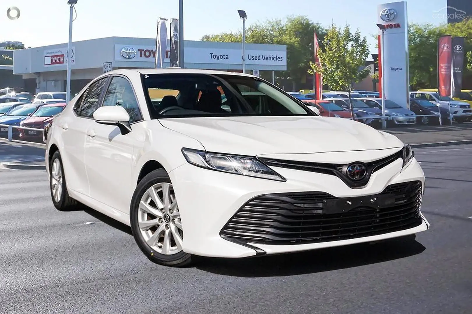 2019 Toyota Camry Image 1