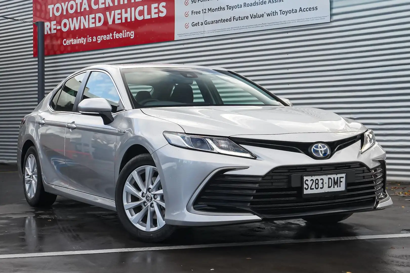 2024 Toyota Camry Gallery Image 2
