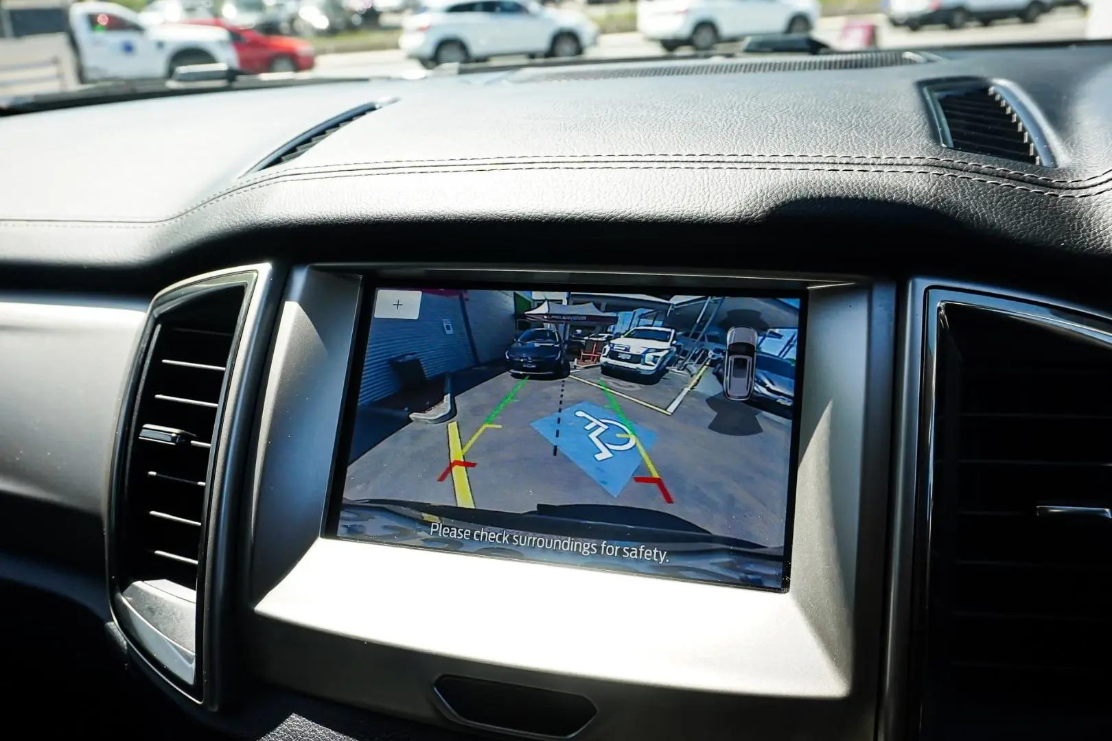 2019 Ford Everest Gallery Image 24