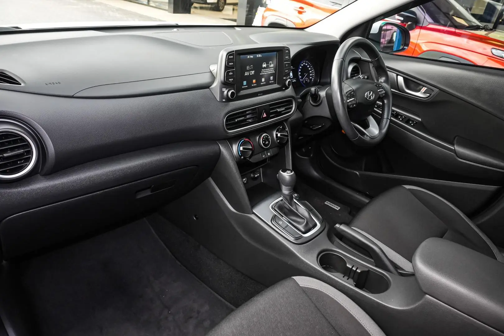 2019 Hyundai Kona Gallery Image 10