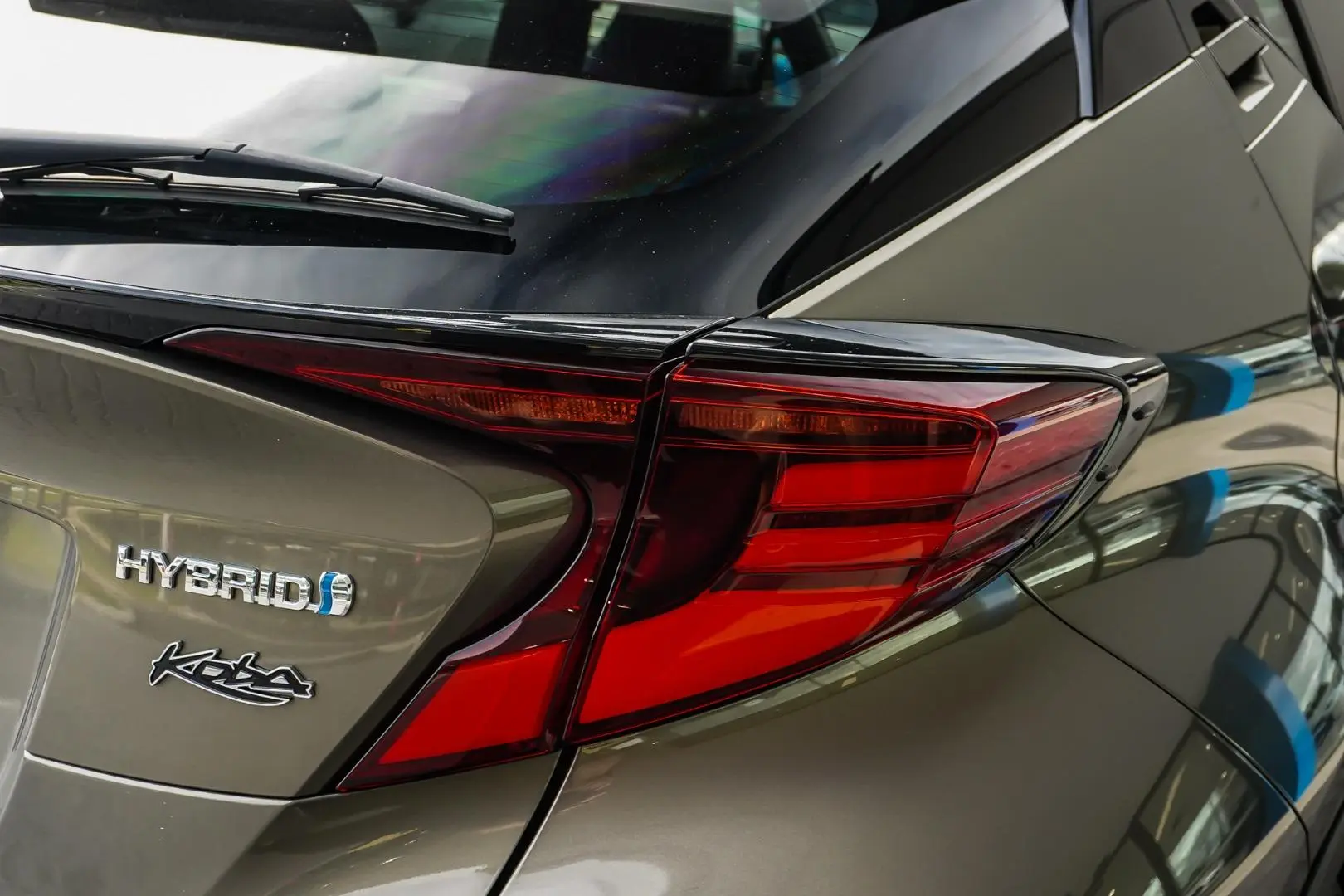 2021 Toyota C-HR Gallery Image 13