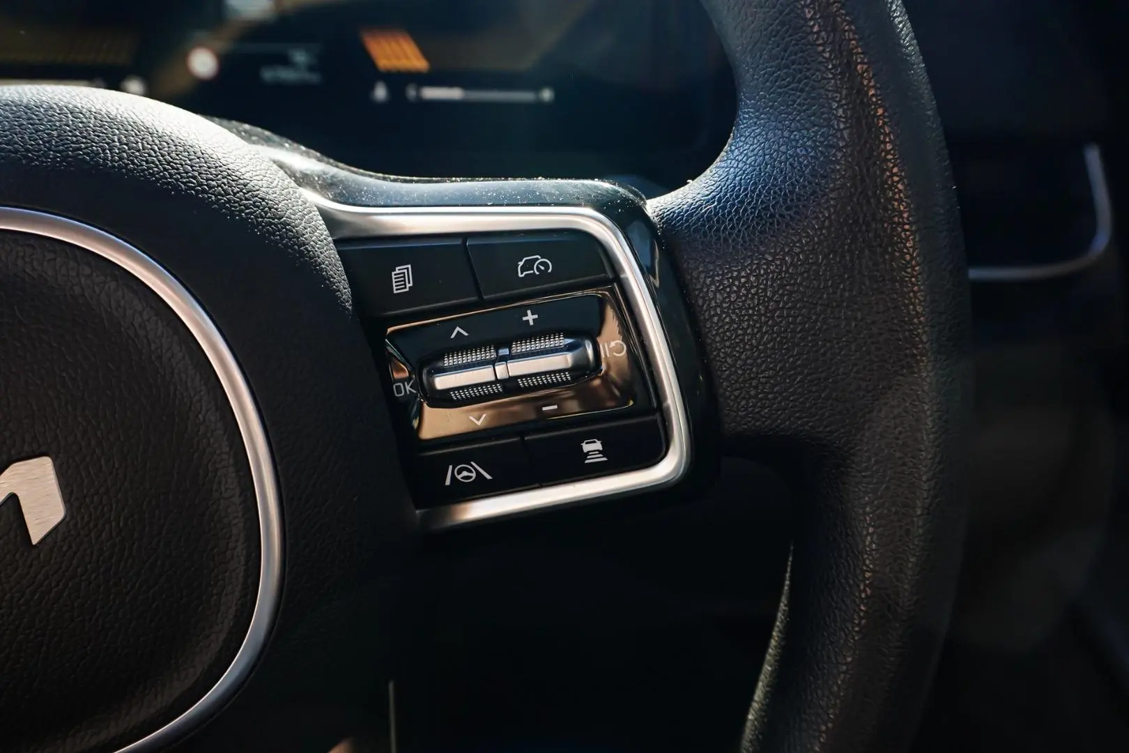 2024 Kia Carnival Gallery Image 20