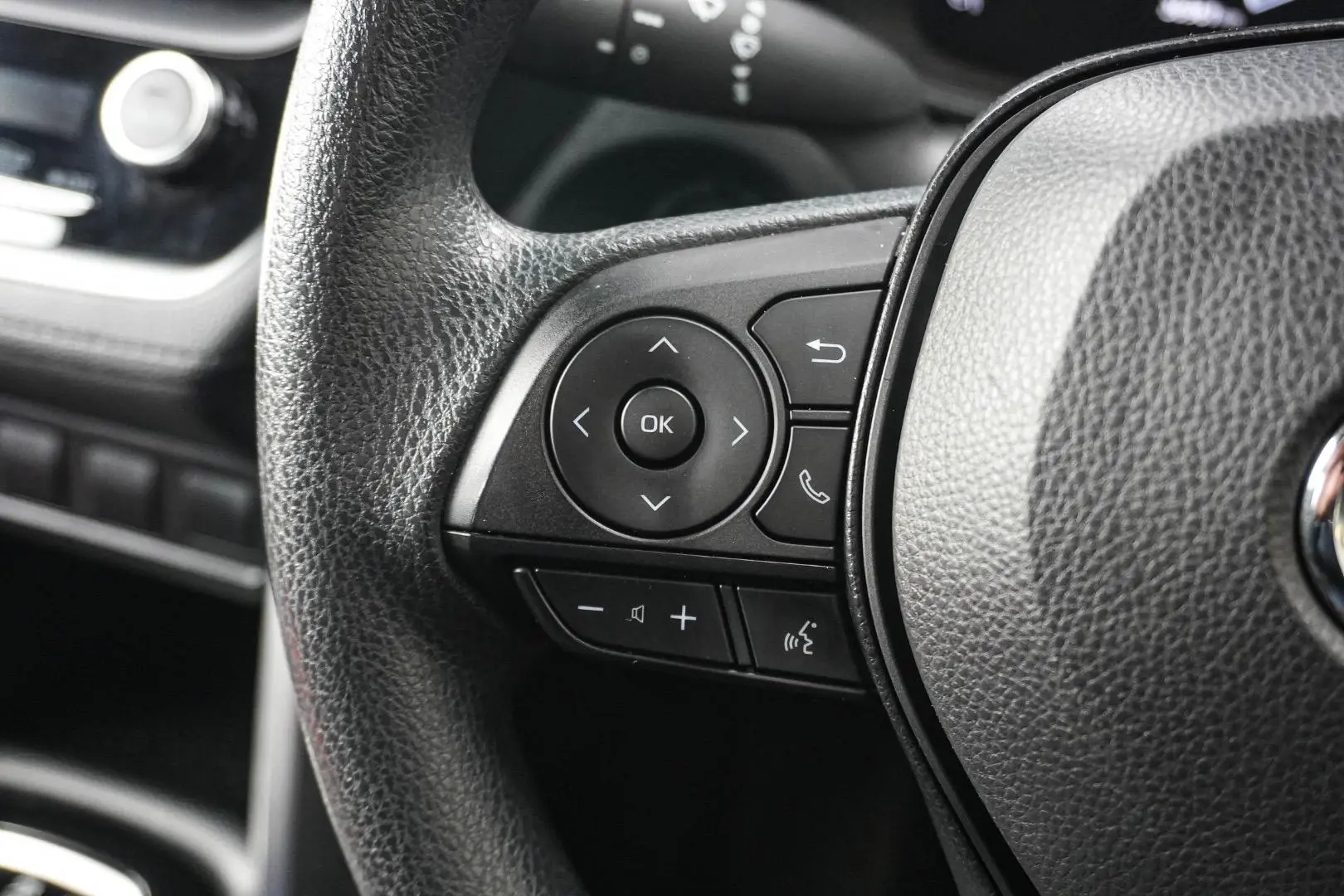 2025 Toyota Corolla Cross Gallery Image 20