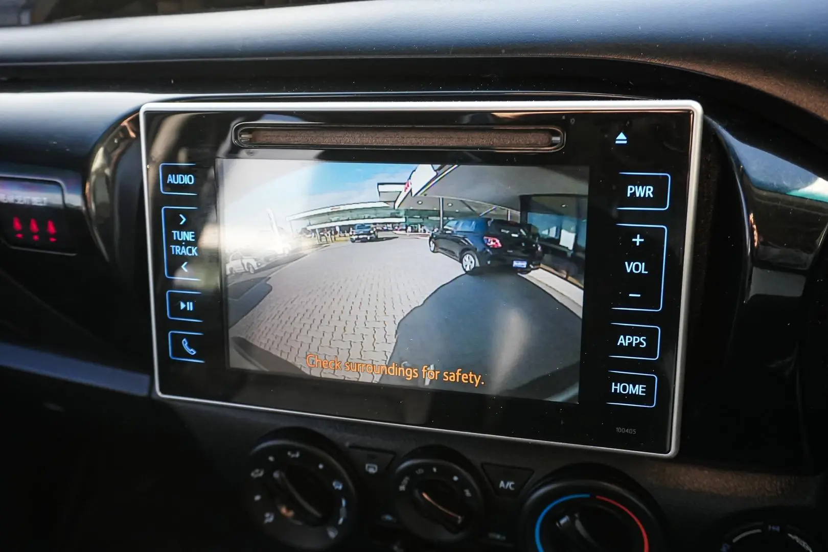 2018 Toyota Hilux Gallery Image 22