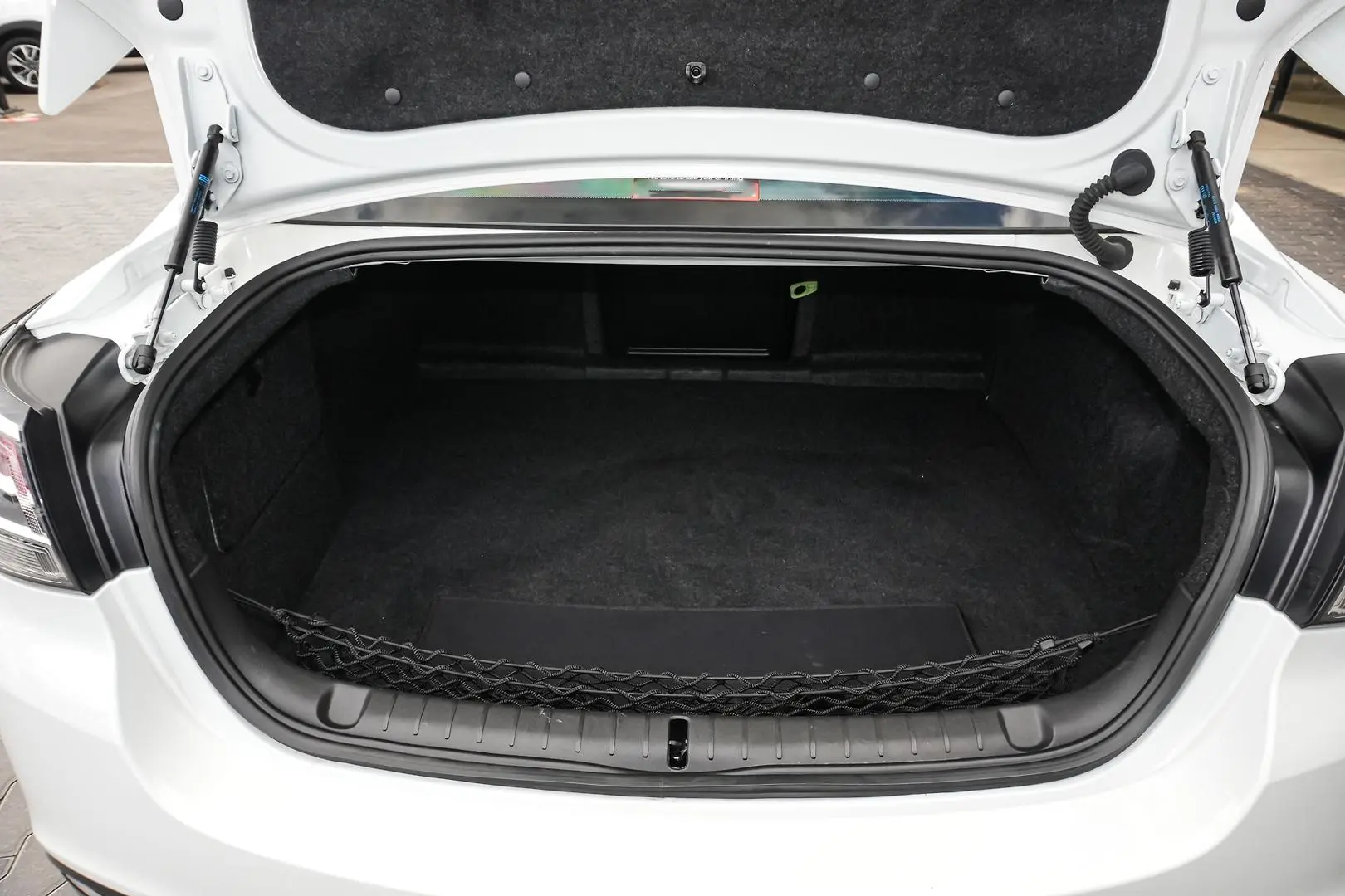 2017 Holden Commodore Gallery Image 14