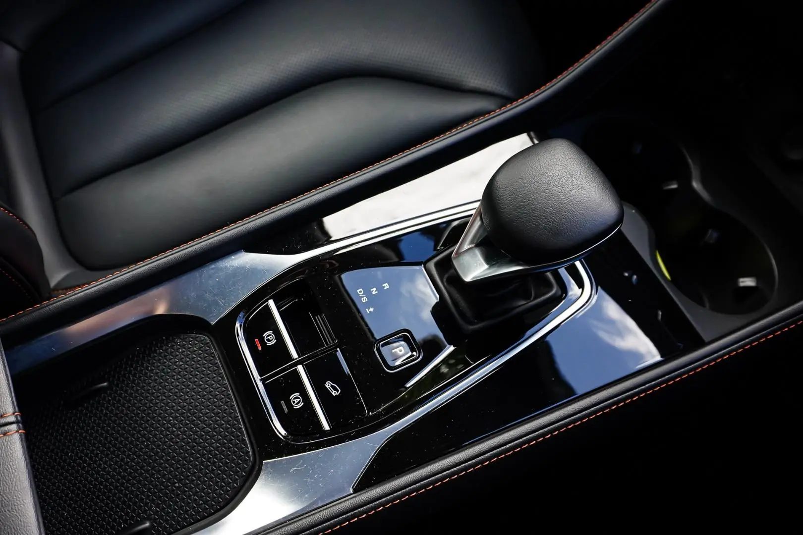 2024 MG HS Gallery Image 21