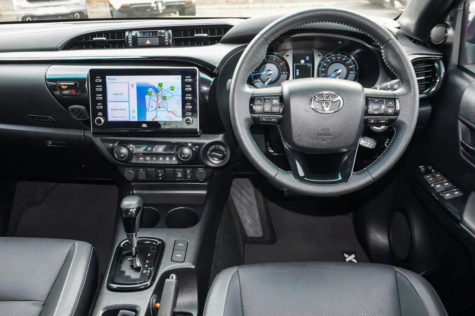 2022 Toyota Hilux Gallery Image 9