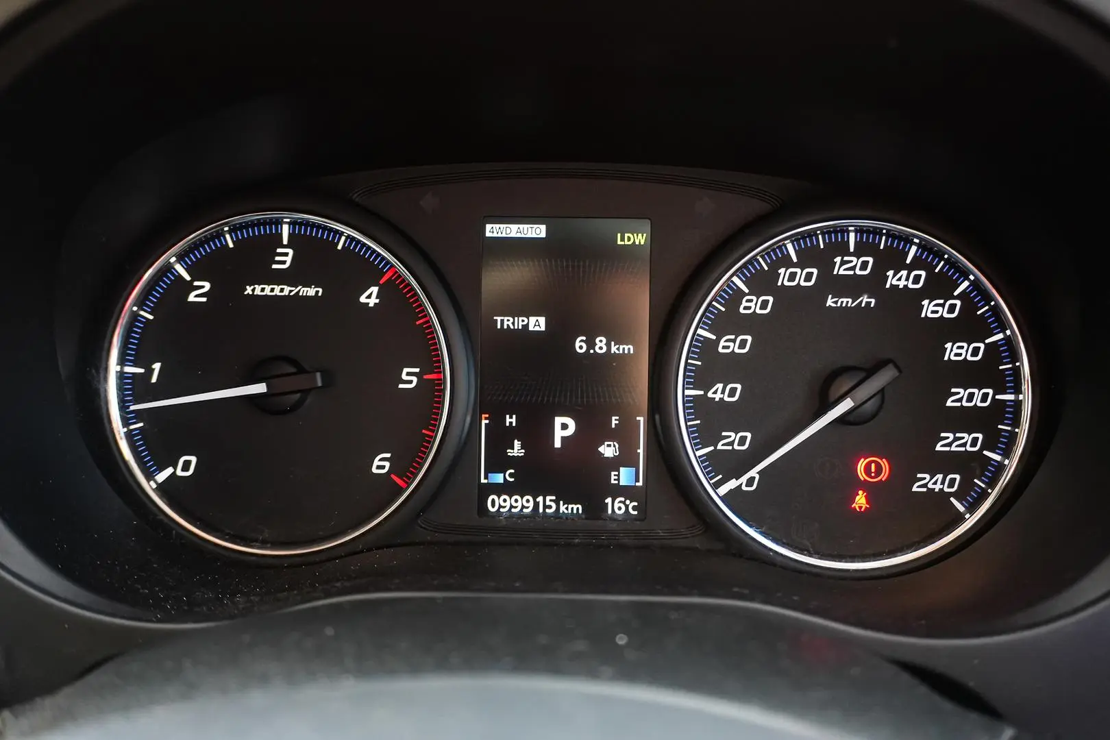 2018 Mitsubishi Outlander Gallery Image 14