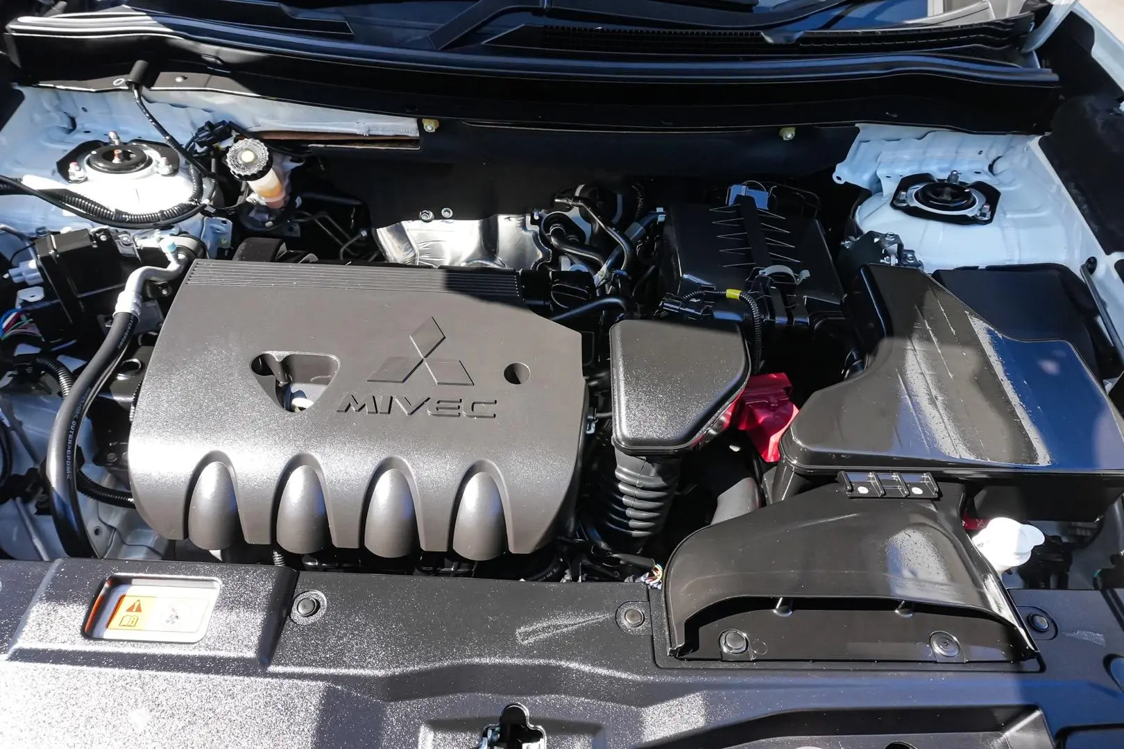 2016 Mitsubishi Outlander Gallery Image 22