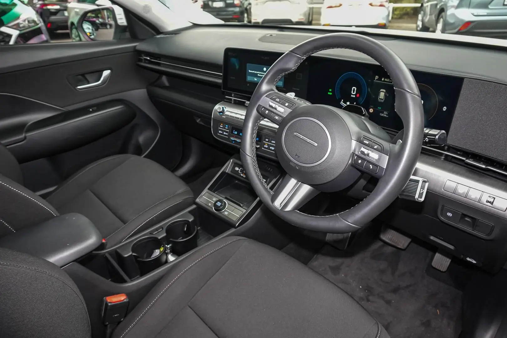 2024 Hyundai Kona Gallery Image 7