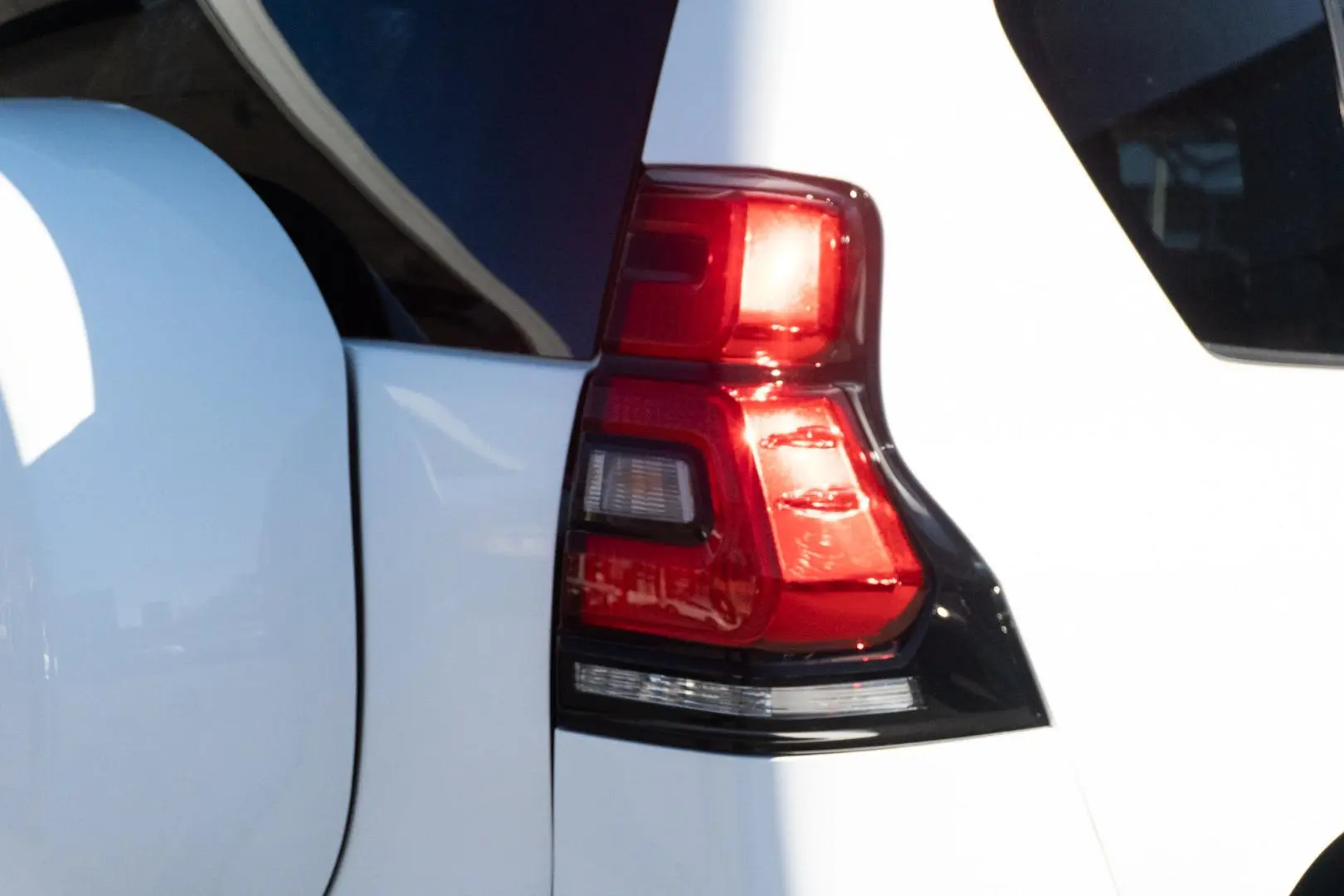 2022 Toyota Landcruiser Prado Gallery Image 14