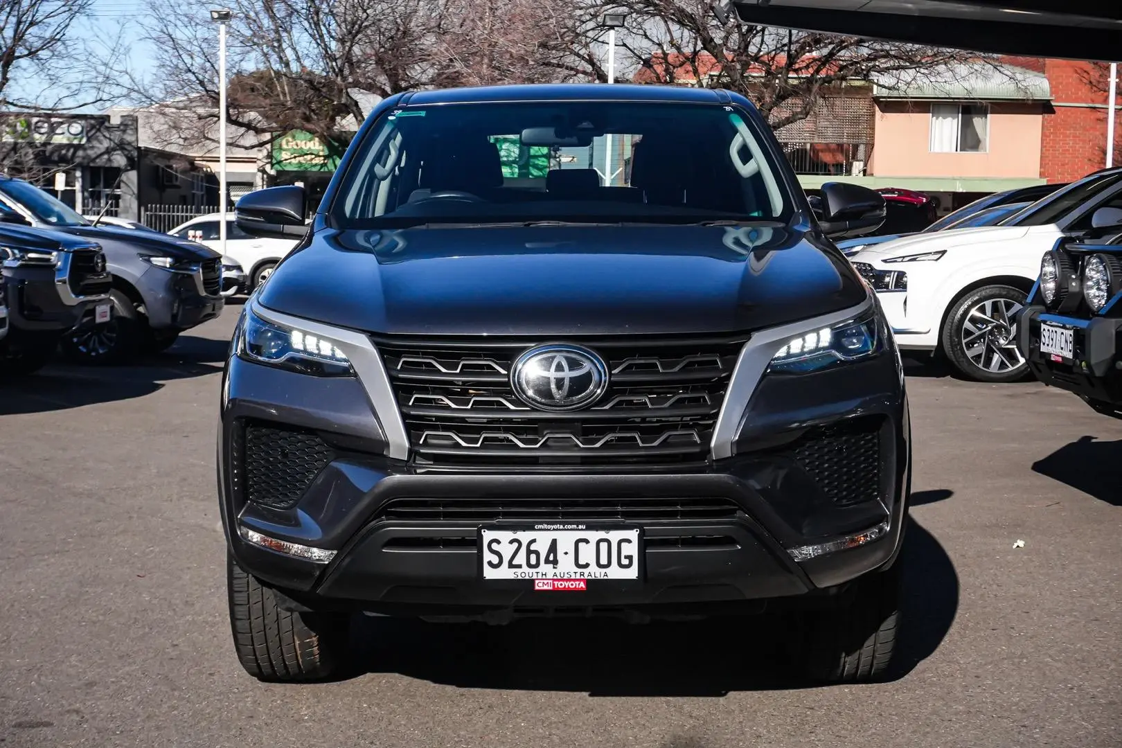 2021 Toyota Fortuner Gallery Image 5
