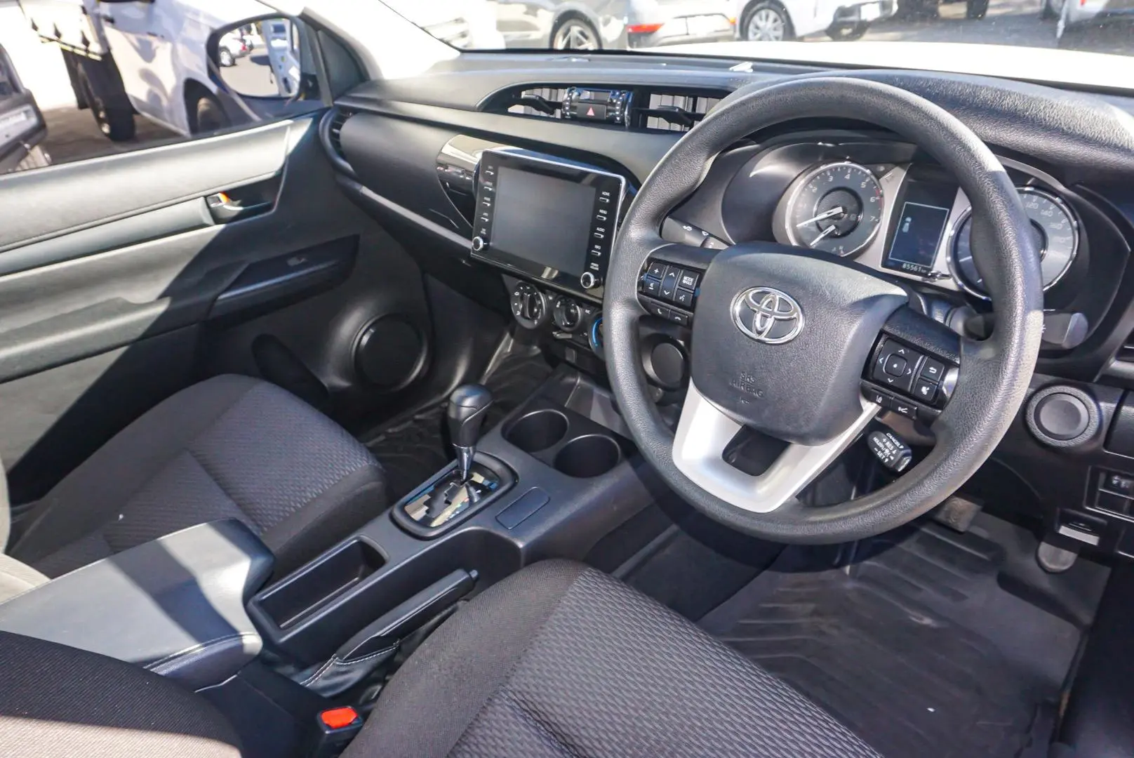 2021 Toyota Hilux Gallery Image 7