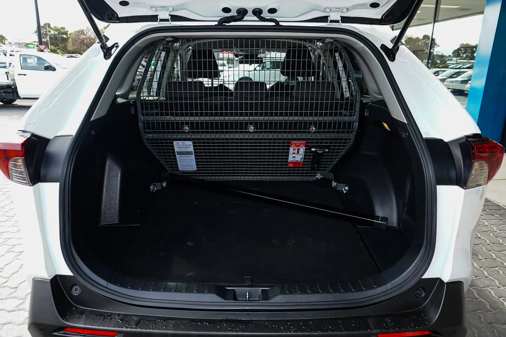 2021 Toyota RAV4 Gallery Image 10