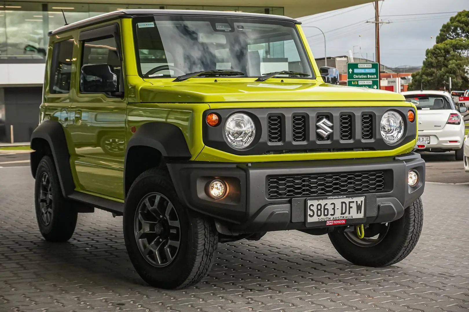 2024 Suzuki Jimny Gallery Image 2