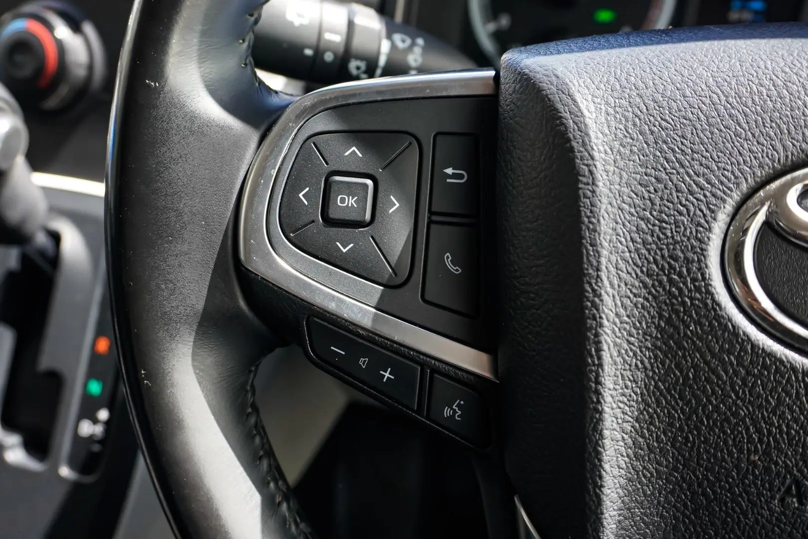 2021 Toyota Hiace Gallery Image 18