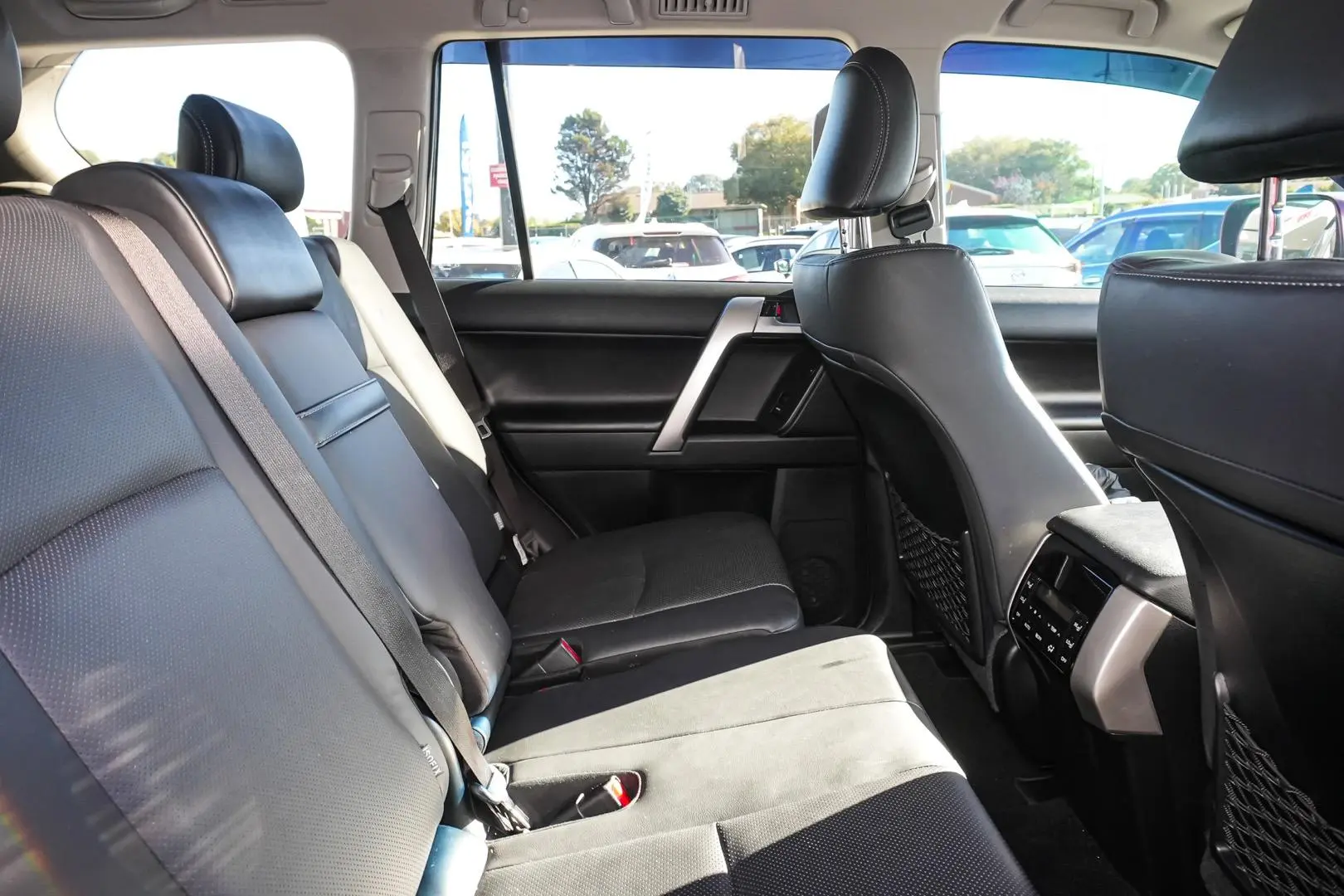 2023 Toyota Landcruiser Prado Gallery Image 9