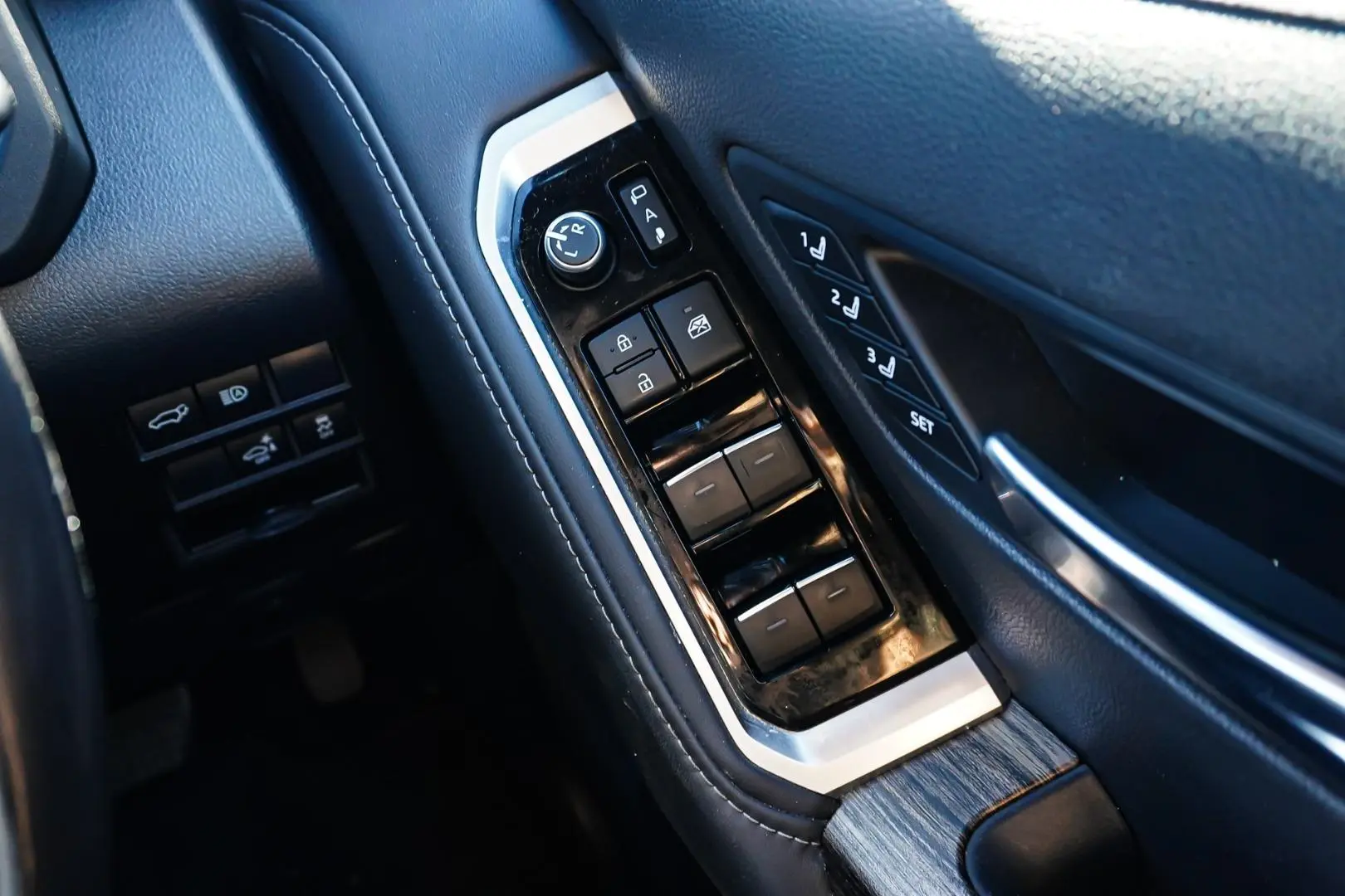 2022 Toyota Landcruiser Gallery Image 23