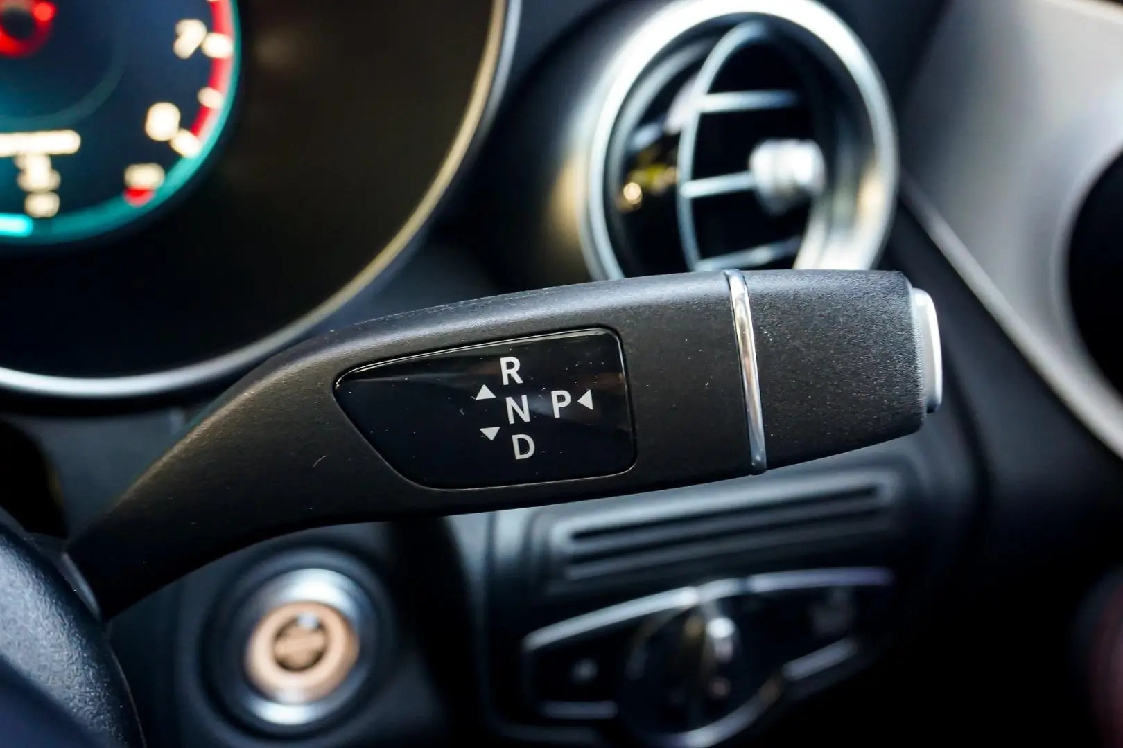 2022 Mercedes-Benz GLC-Class Gallery Image 21