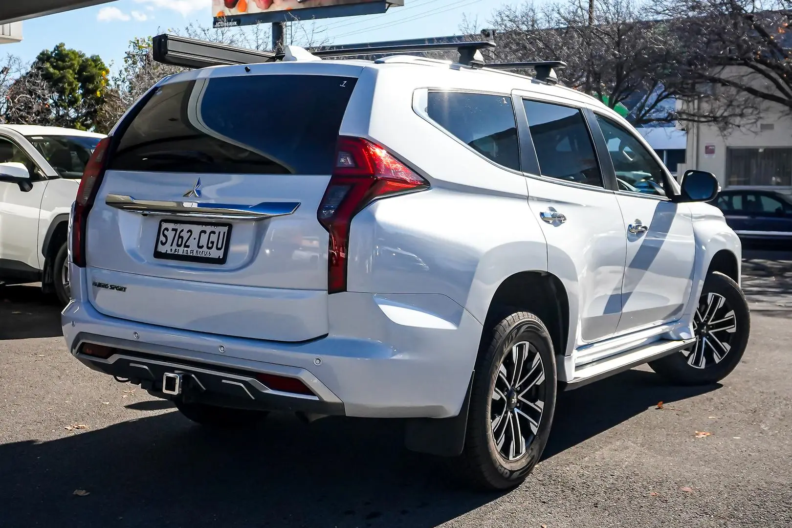2021 Mitsubishi Pajero Sport Gallery Image 3
