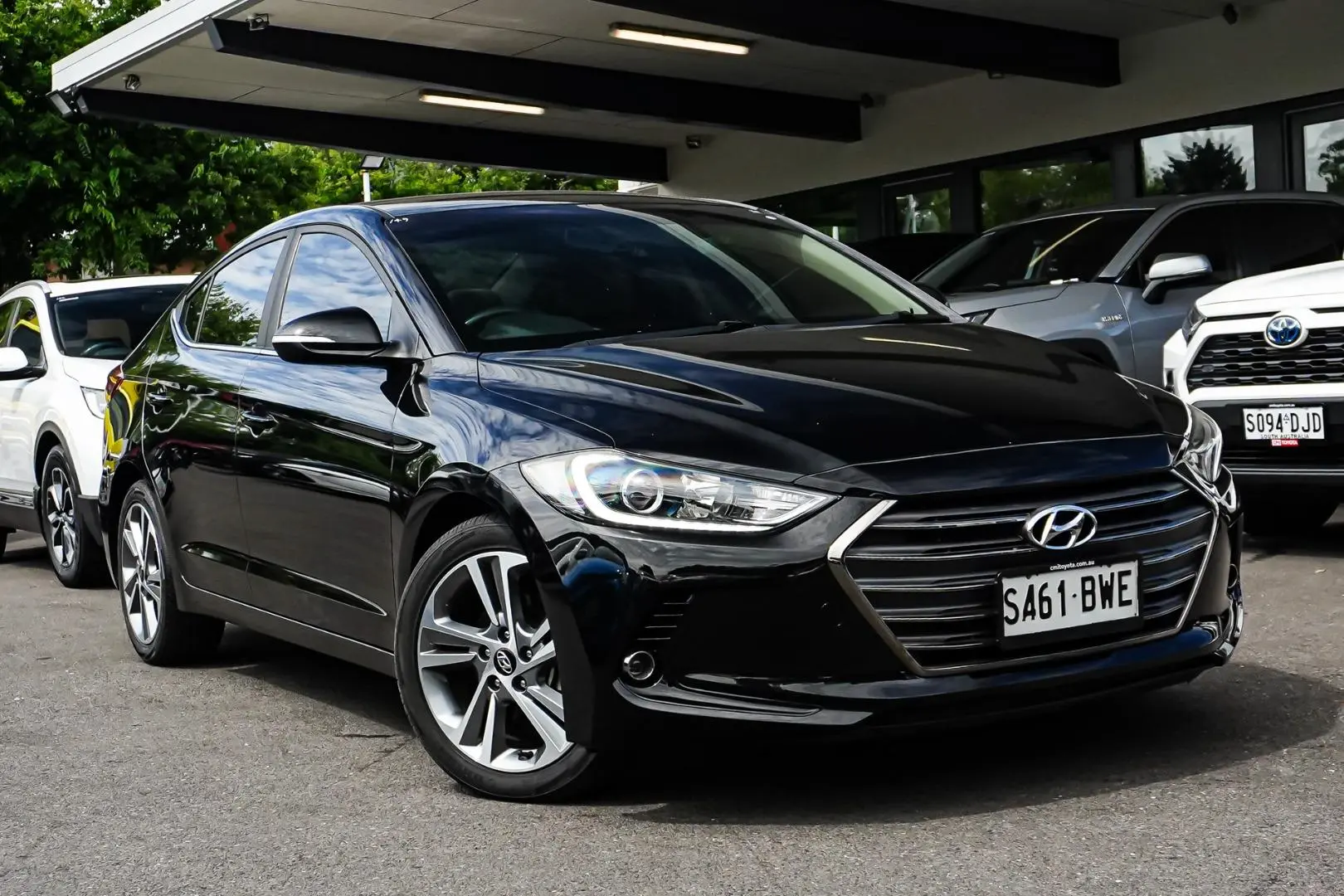 2018 Hyundai Elantra Gallery Image 2