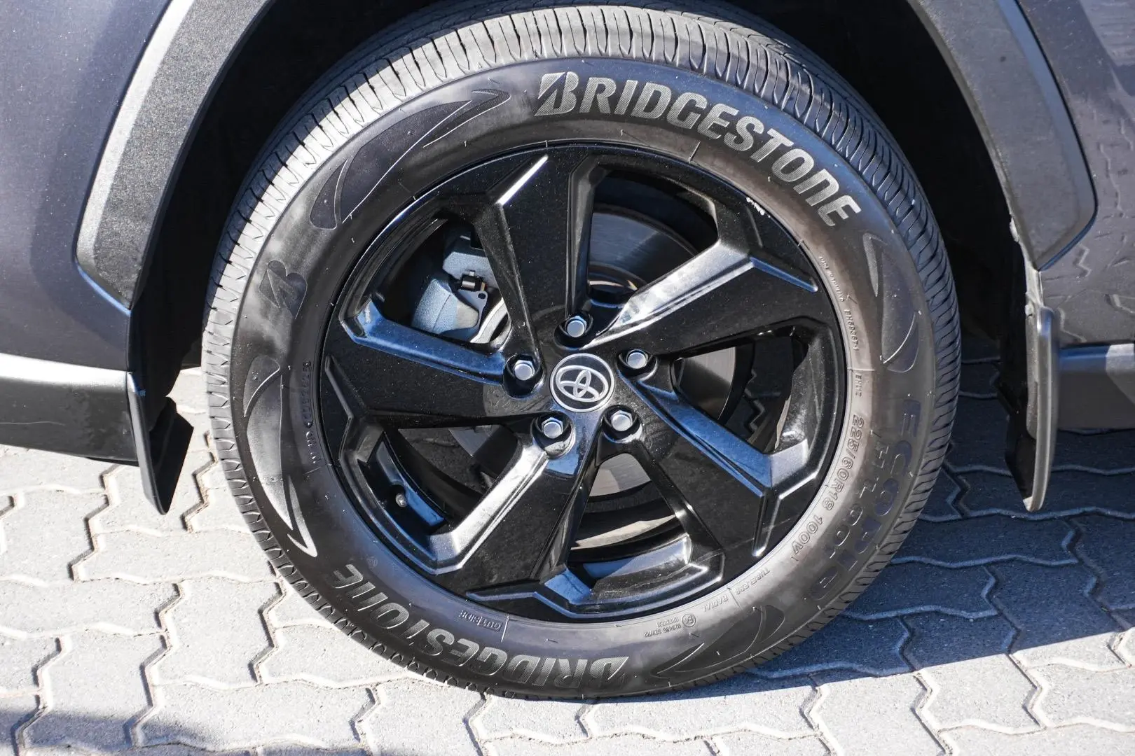 2021 Toyota RAV4 Gallery Image 13