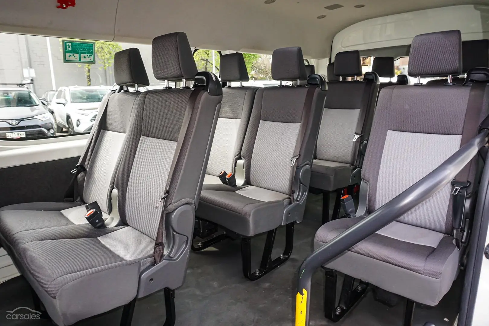 2019 Toyota Hiace Image 9