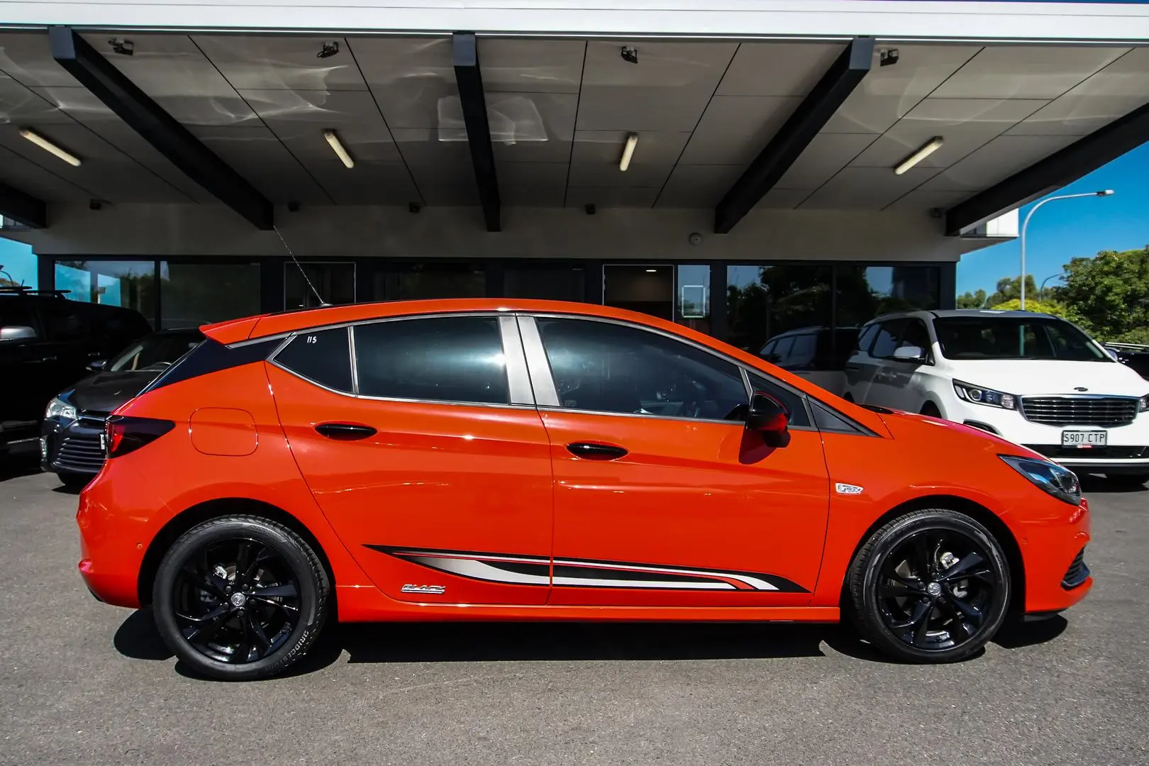 2019 Holden Astra Gallery Image 3