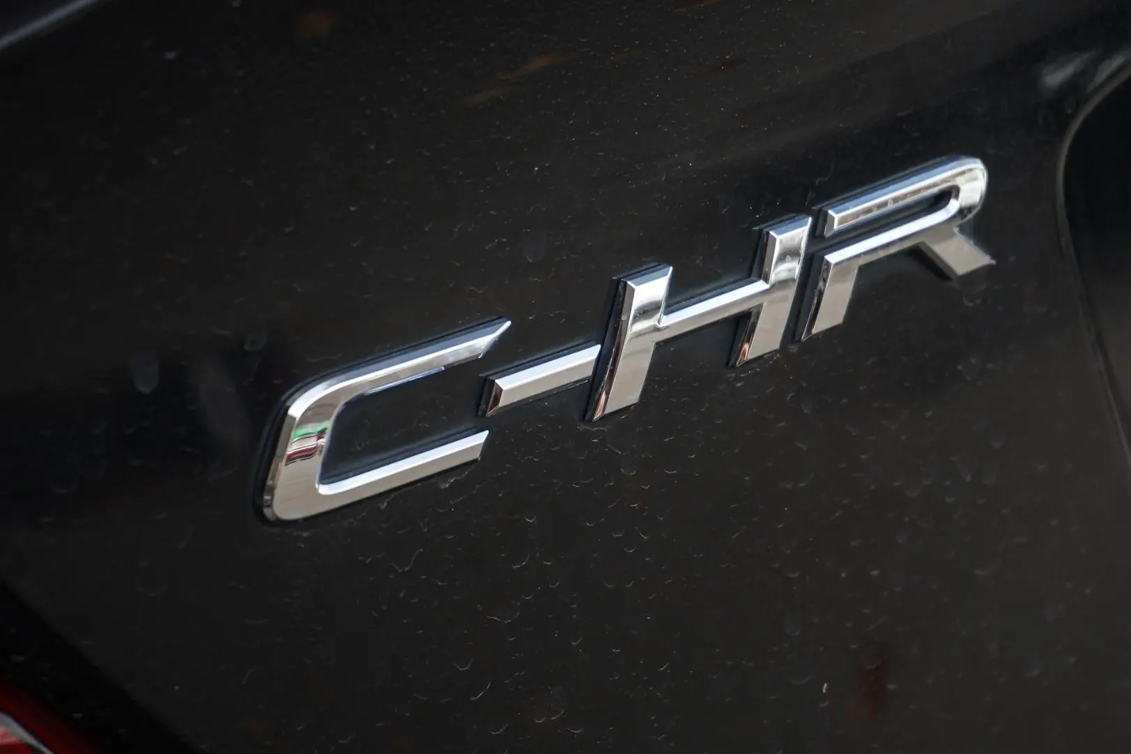 2019 Toyota C-HR Gallery Image 18