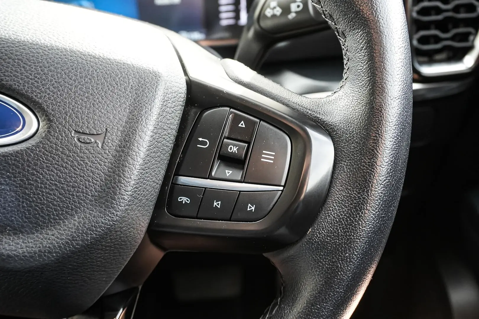 2023 Ford Everest Gallery Image 21