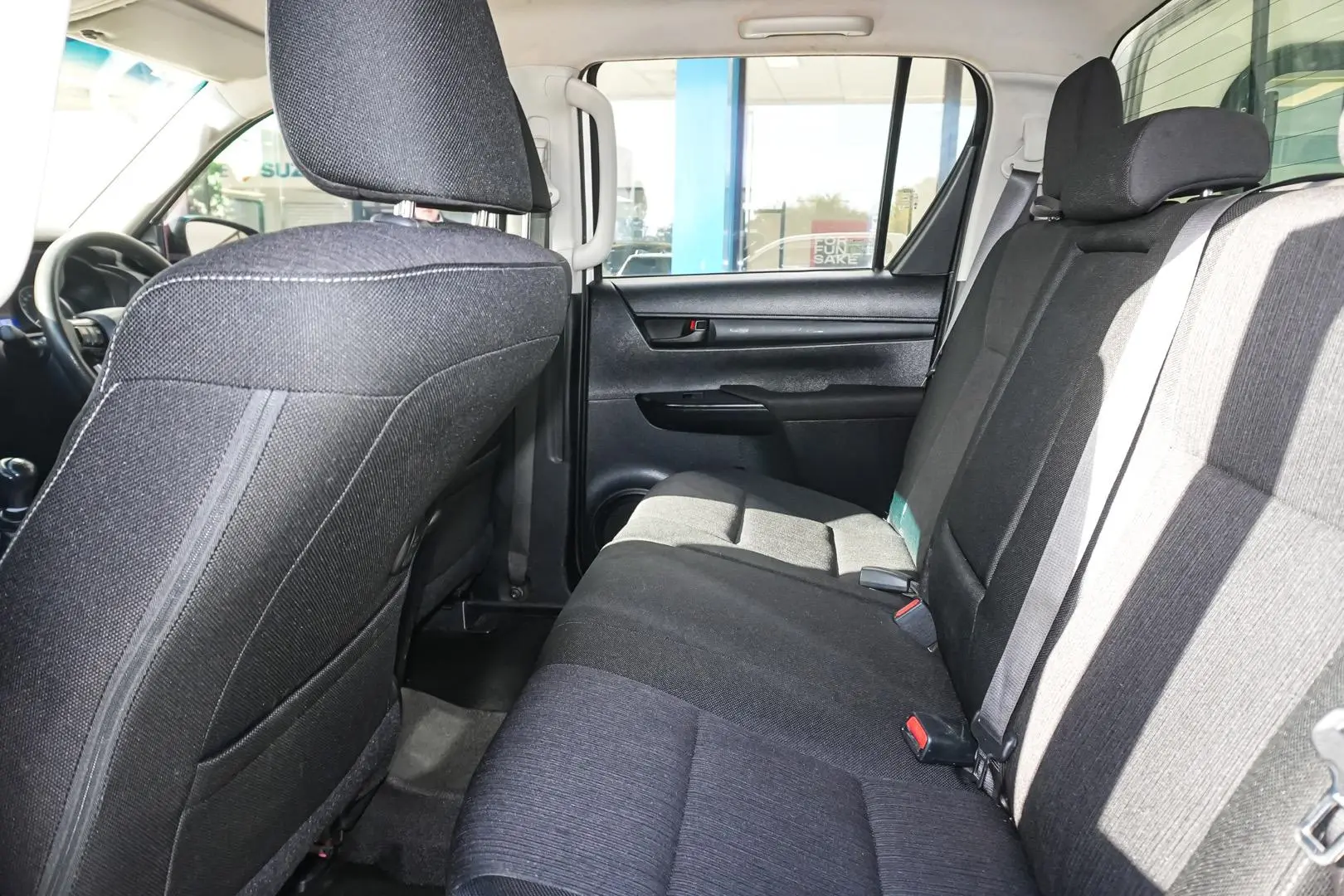 2018 Toyota Hilux Gallery Image 8